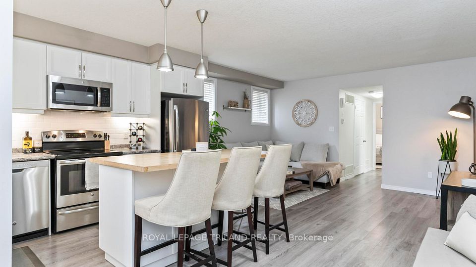 #74 - 3200 SINGLETON Avenue, London South, ON N6L 0C7
