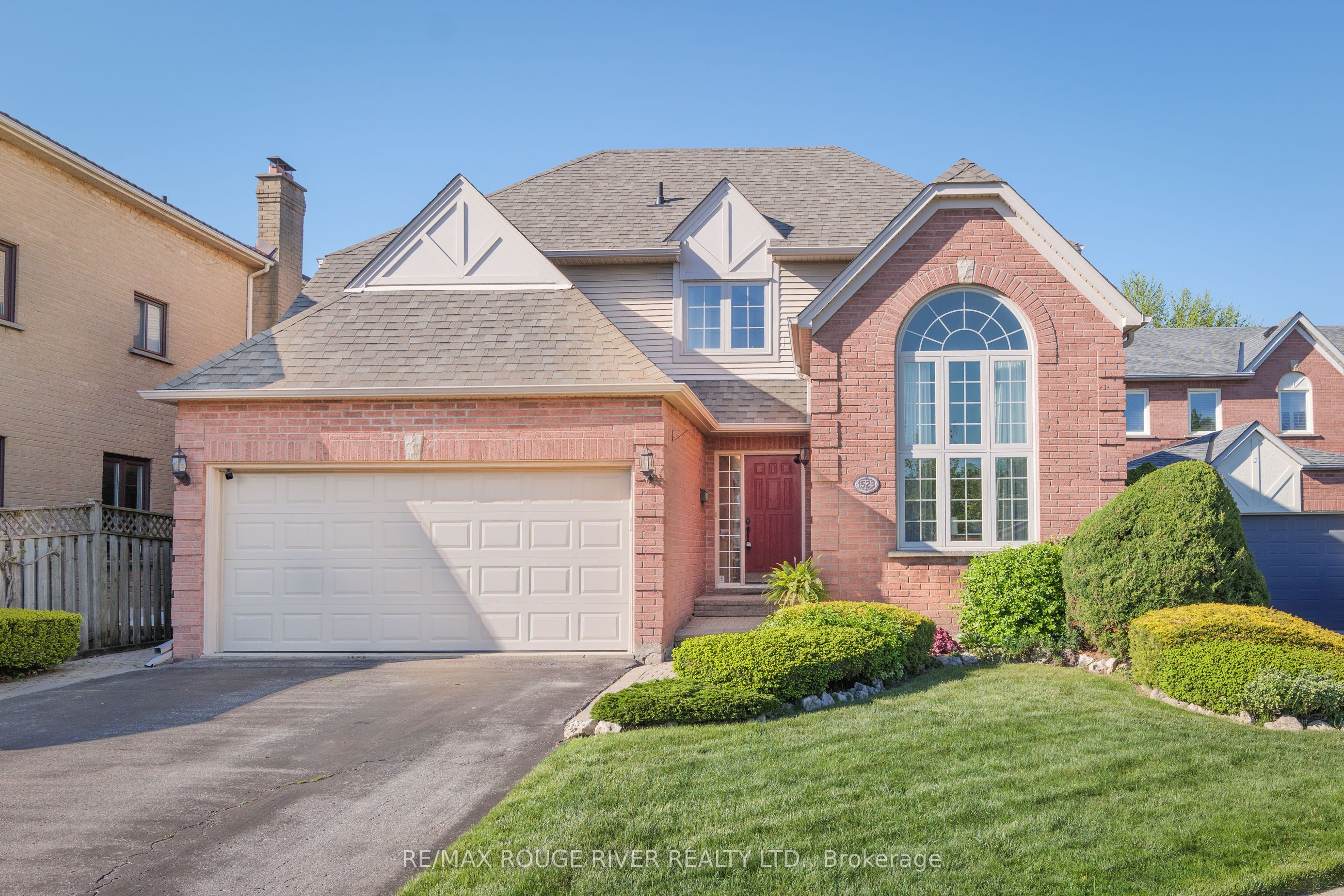 1523 Saugeen Drive, Pickering, ON L1V 5N7