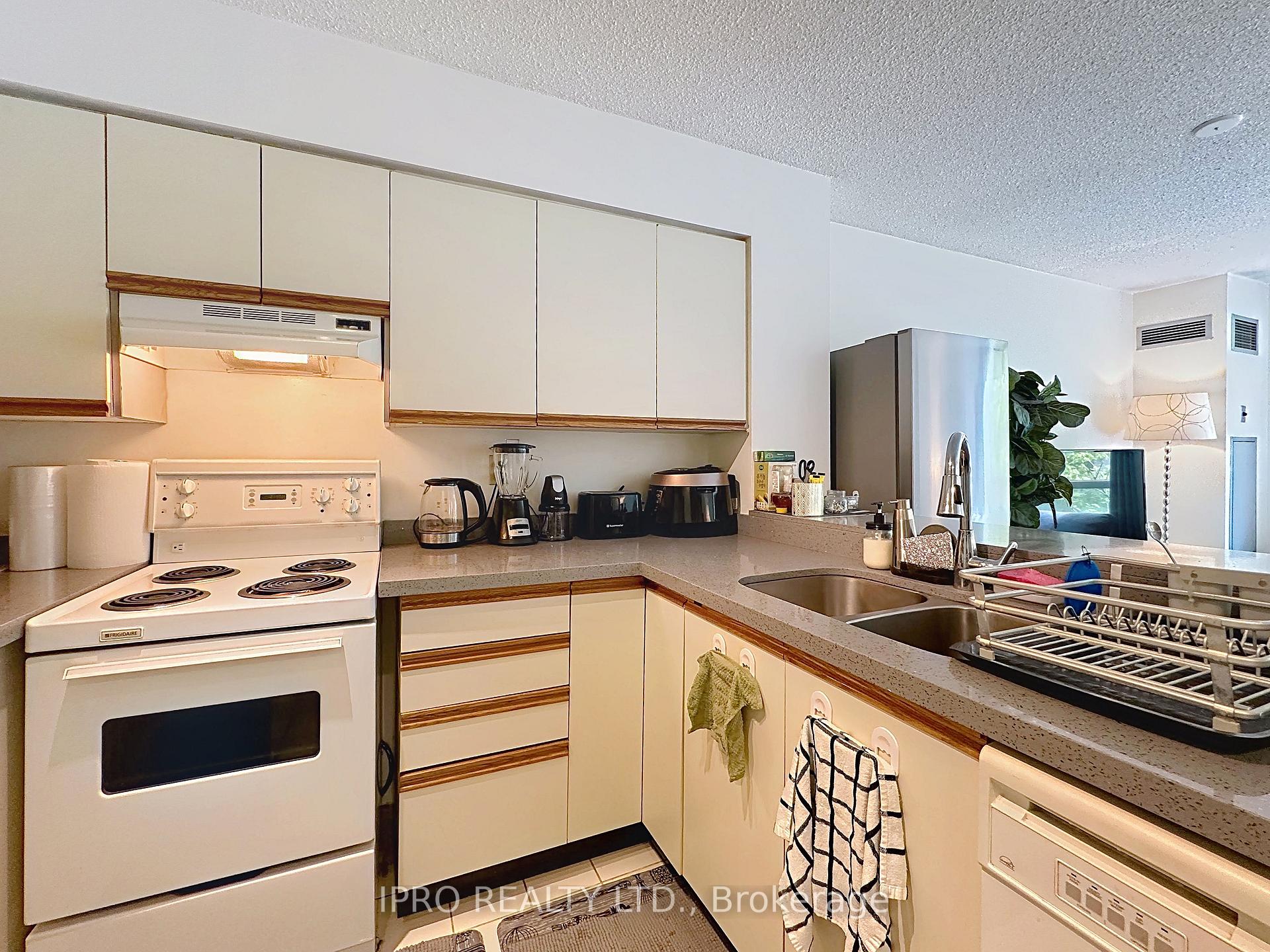 1 Bedroom Condo at 95 Prince Arthur, Toronto For sale