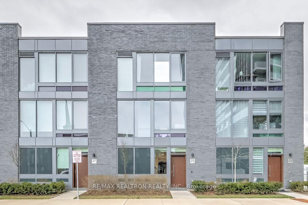 3 Bedrooms Condo at 25 Sonic, Toronto For sale