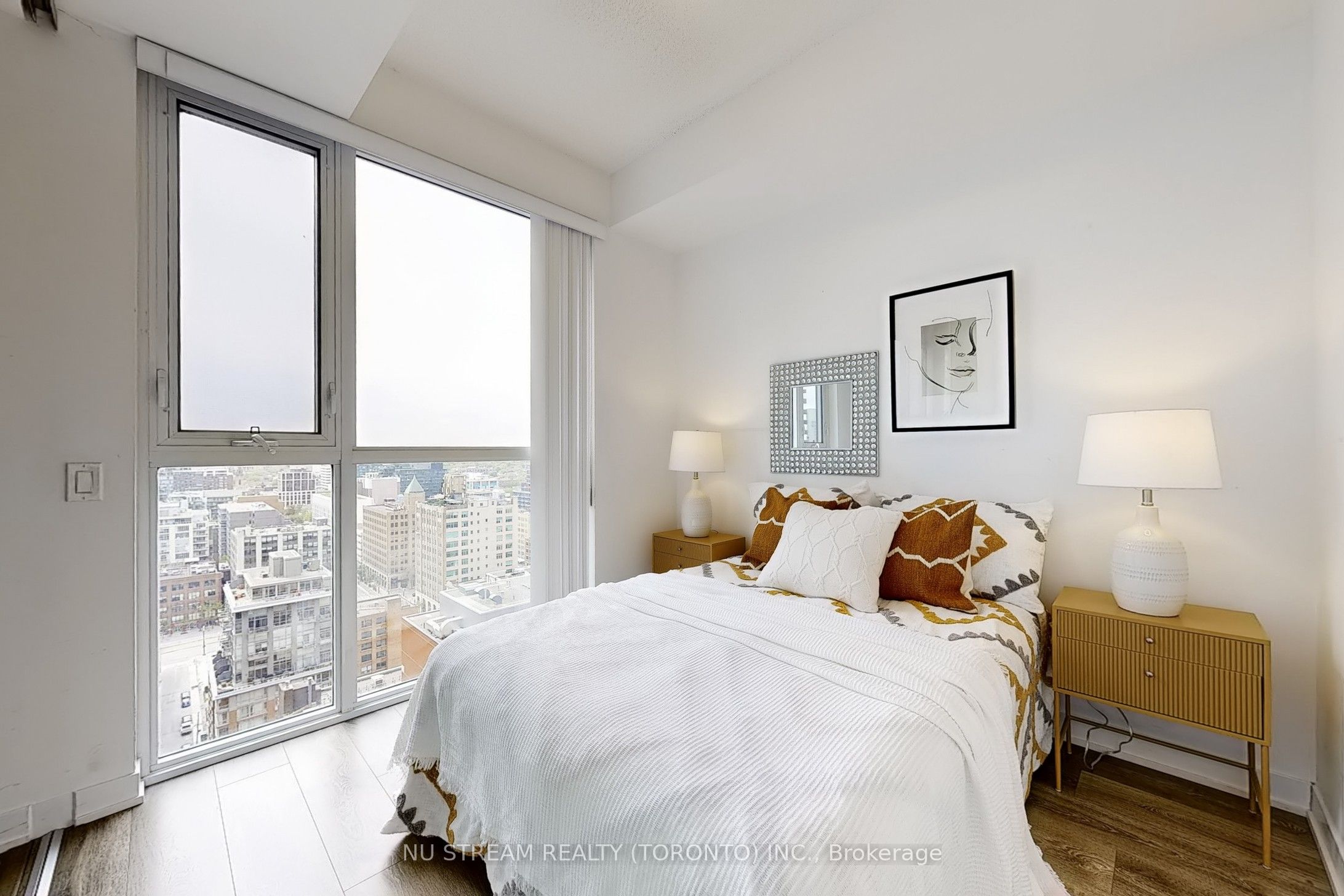 87 Peter Street, #2302