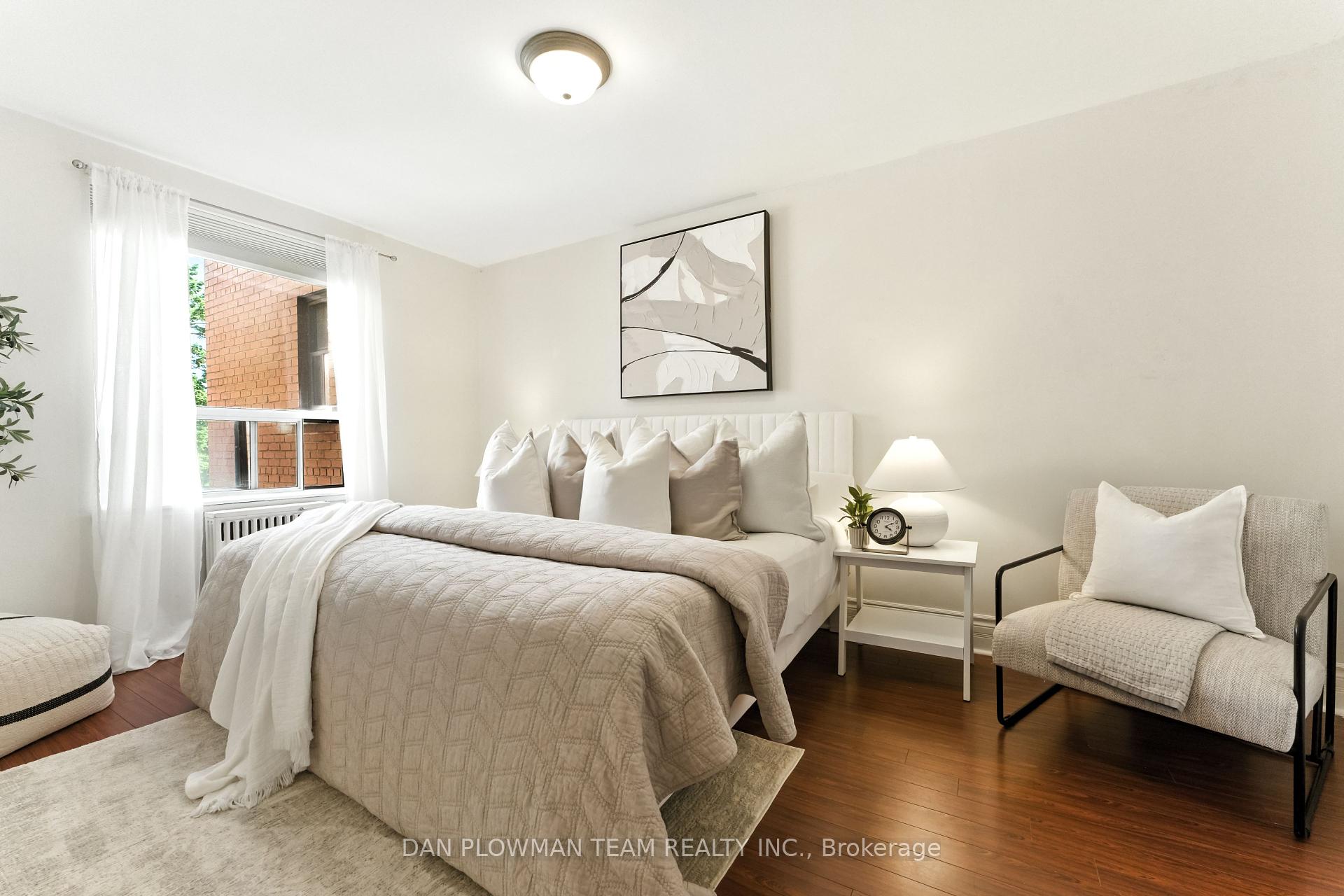 1 Bedroom Co-op at 2550 Bathurst, Toronto For sale