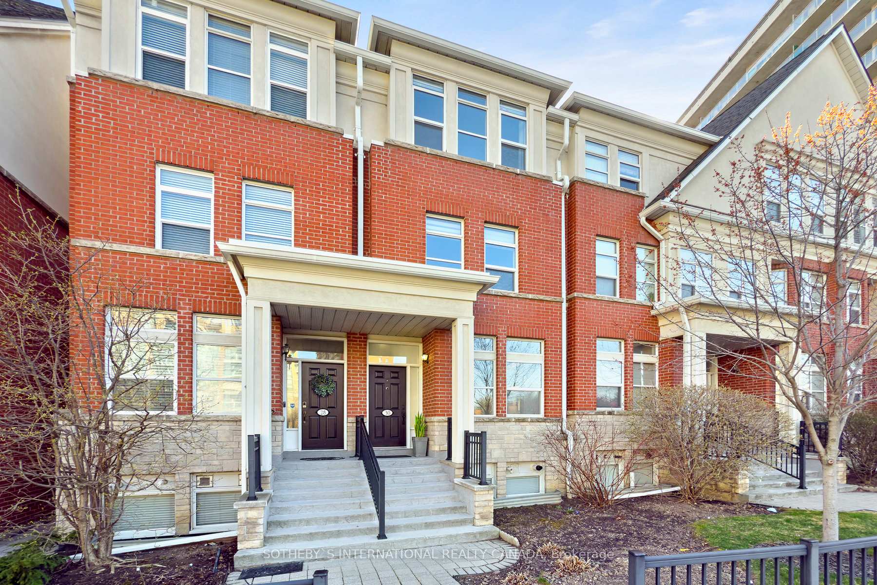 3 Bedrooms Condo at 30 Michael Power,  Toronto For sale