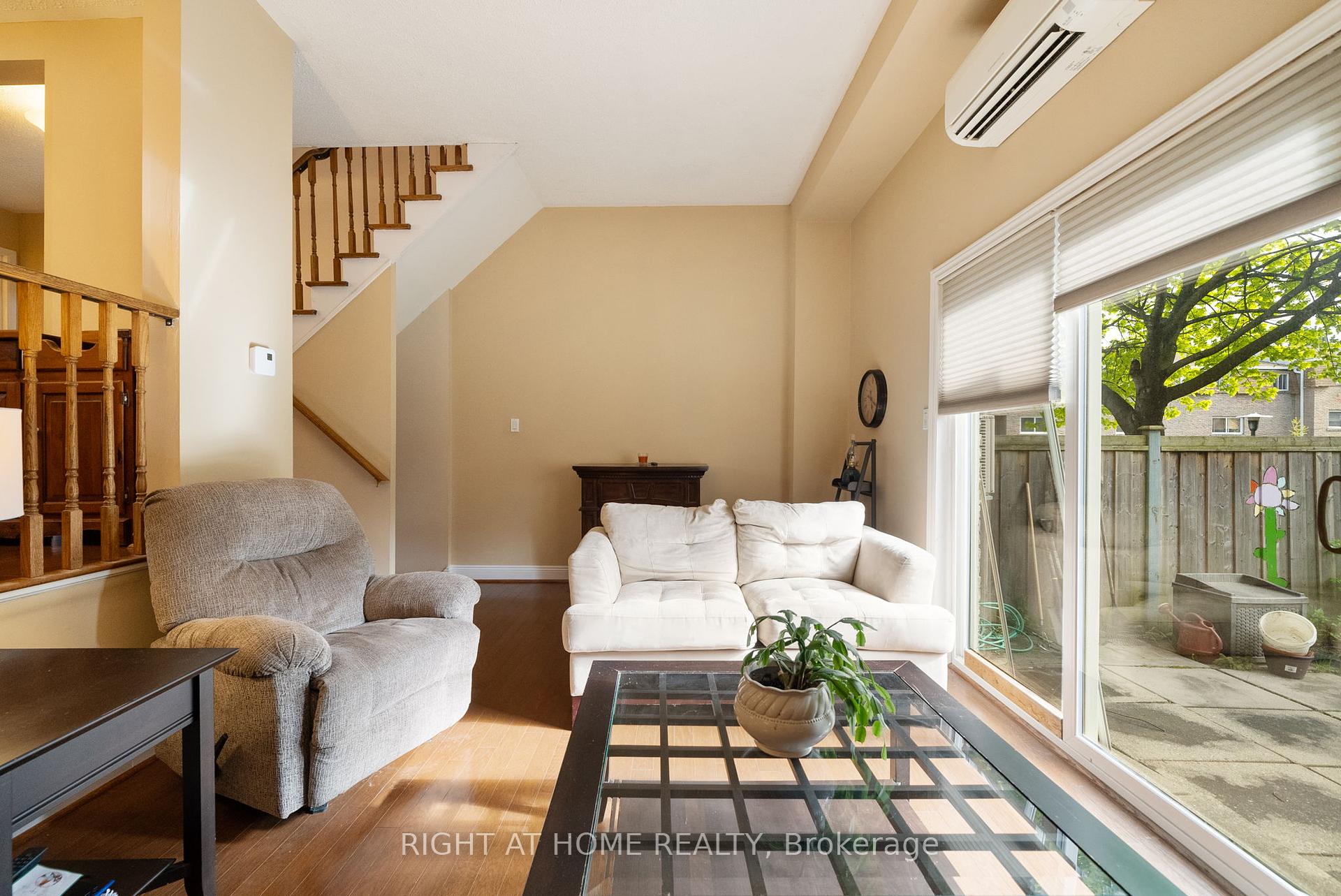 3 Bedrooms Condo at 121 Centennial, Toronto For sale