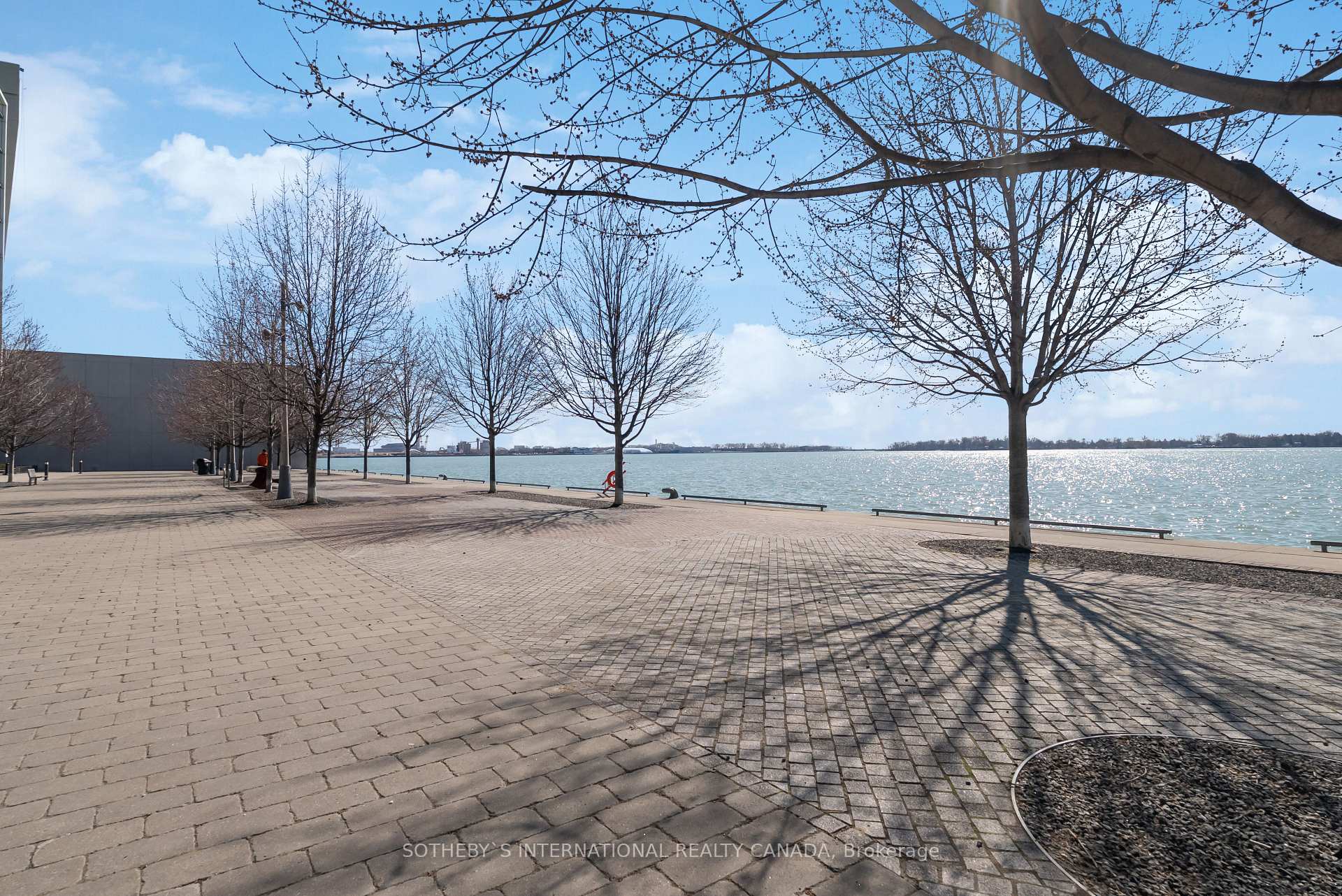 3 Bedrooms Condo at 39 Queens,  Toronto For sale