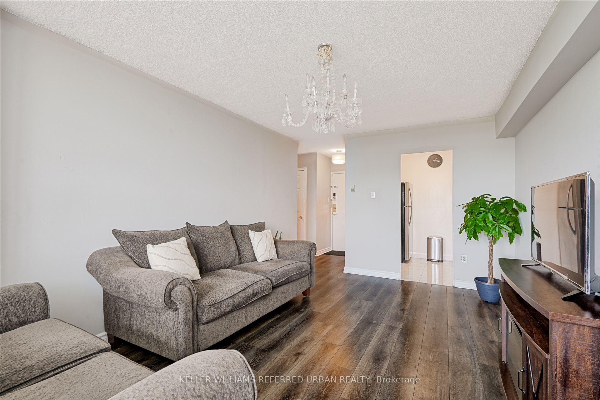 2 Bedrooms Condo at 940 Caledonia, Toronto For sale