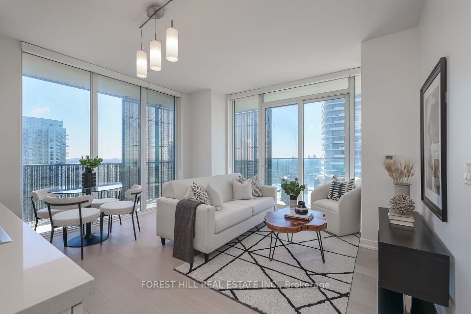 8 Eglinton