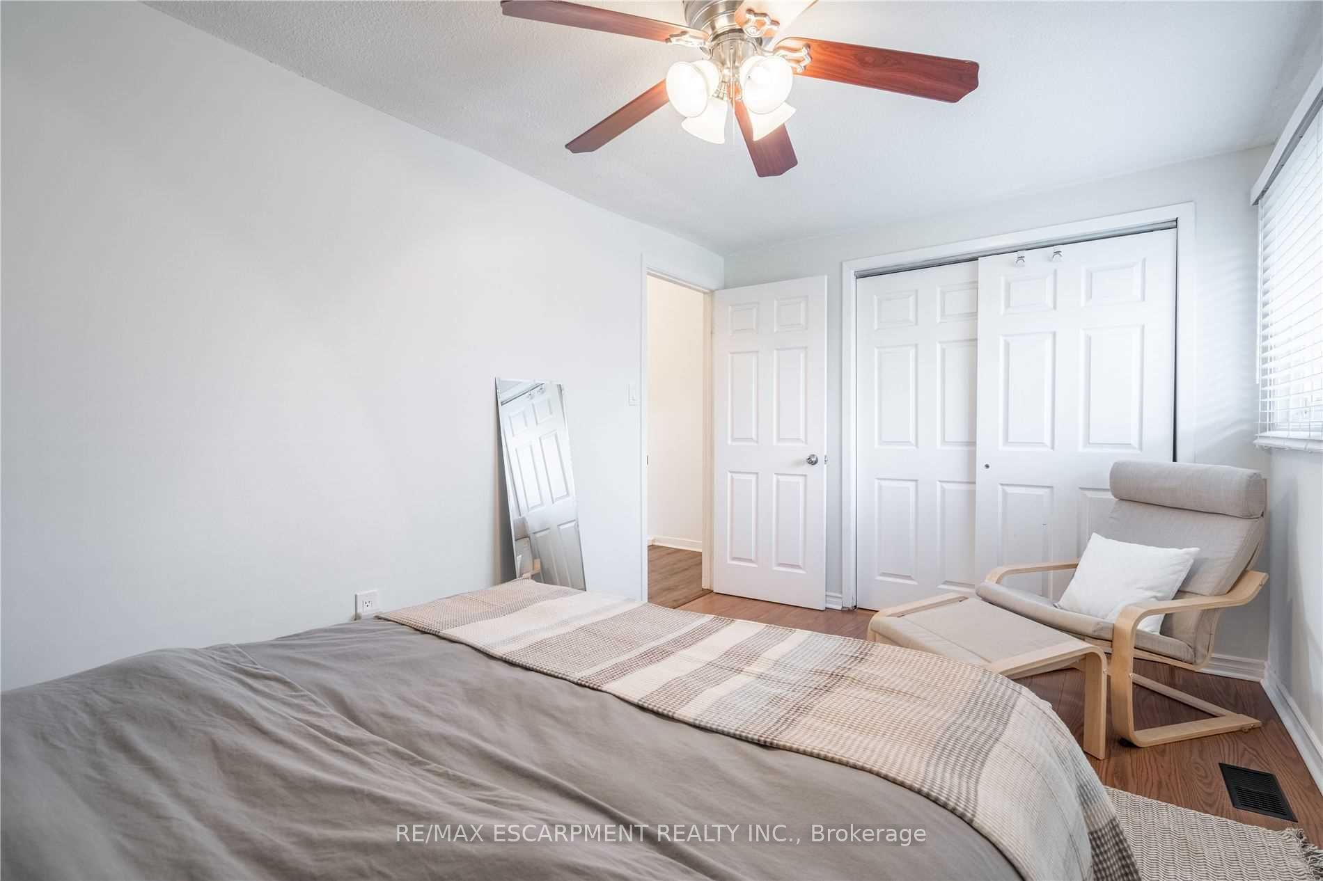 3 Bedrooms Condo at 500 Stone Church,  Hamilton For sale