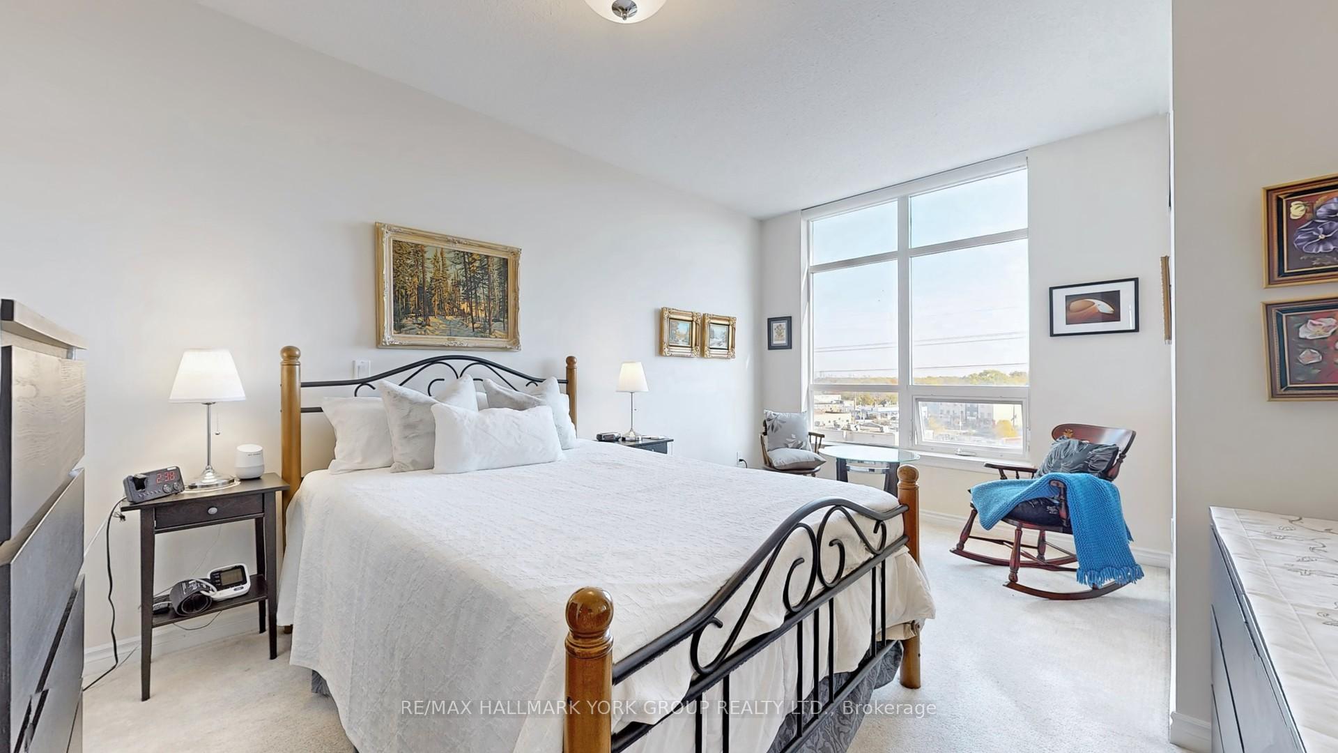 3 Bedrooms Condo at 1135 Royal York,  Toronto For sale