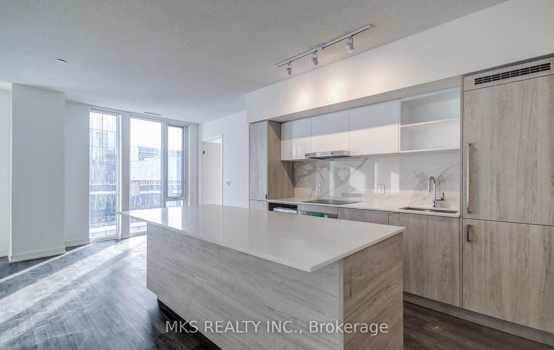 3 Bedrooms Condo at 138 Downes,  Toronto For sale