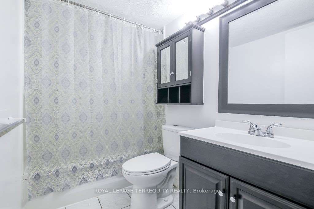 5 Massey Square, #1512