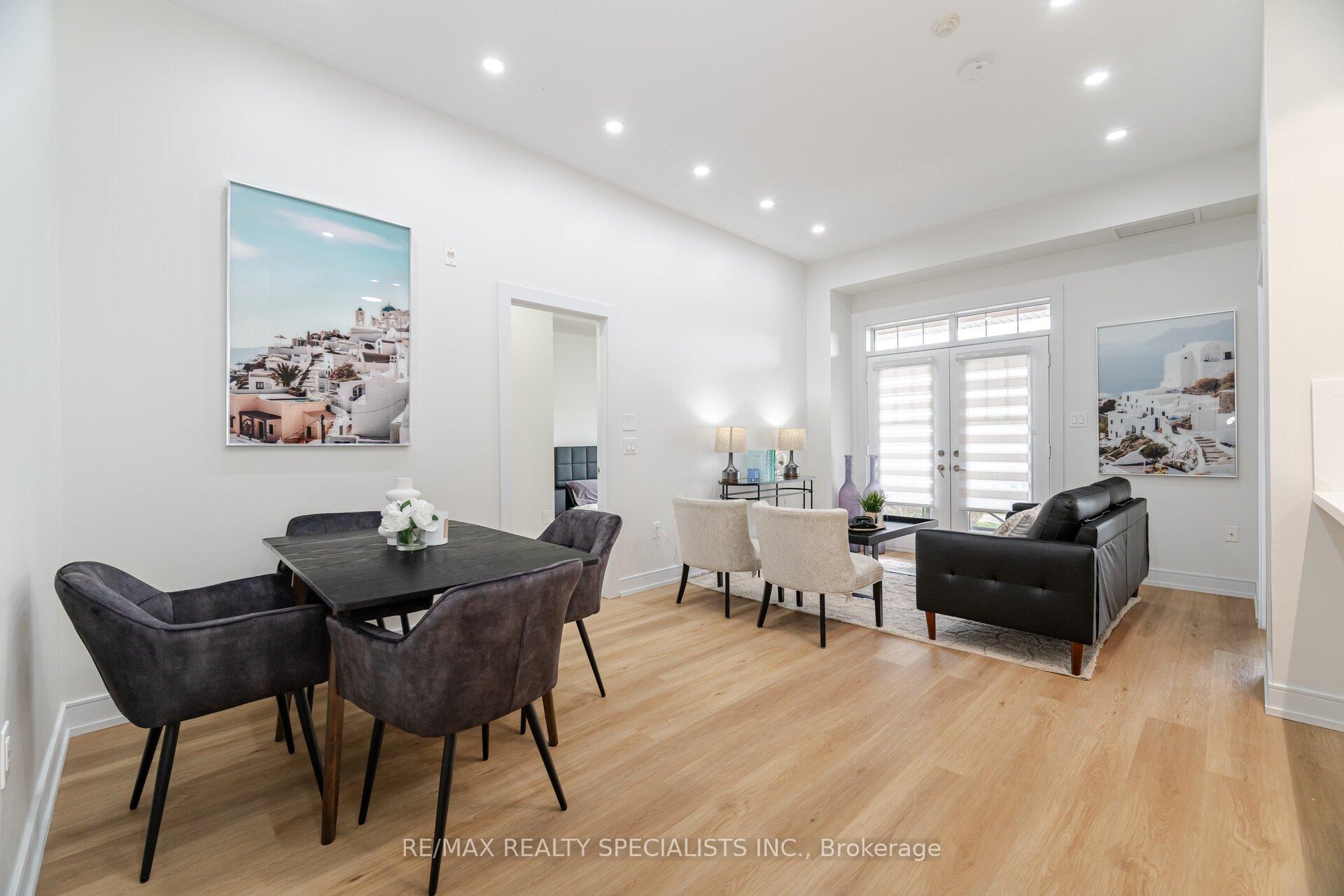 2 Bedrooms Condo at 2326 TAUNTON, Oakville For sale