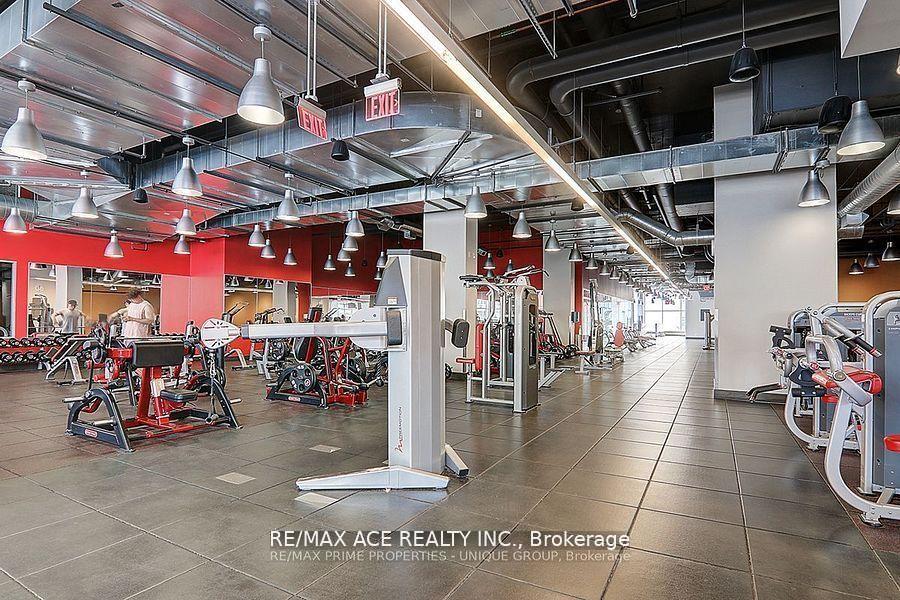 3 Bedrooms Condo at 386 Yonge, Toronto For sale