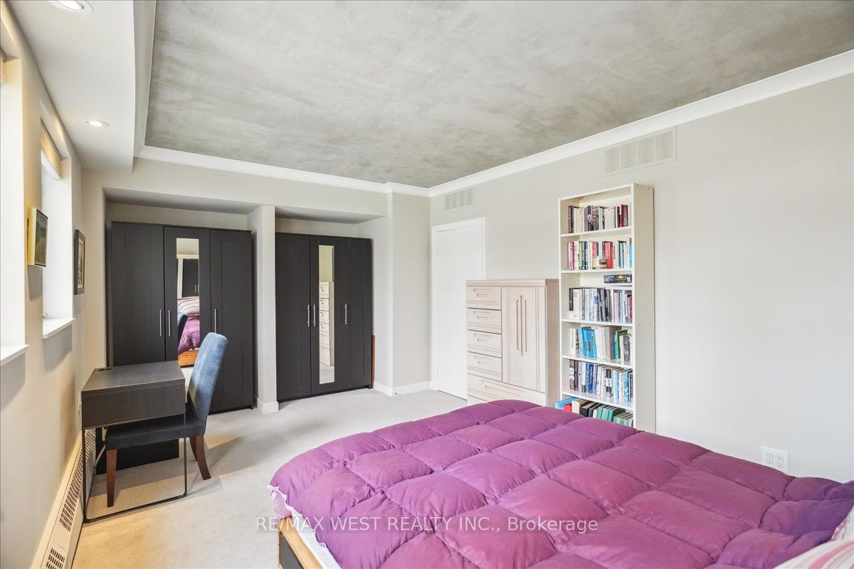 3 Duplex Avenue, #108