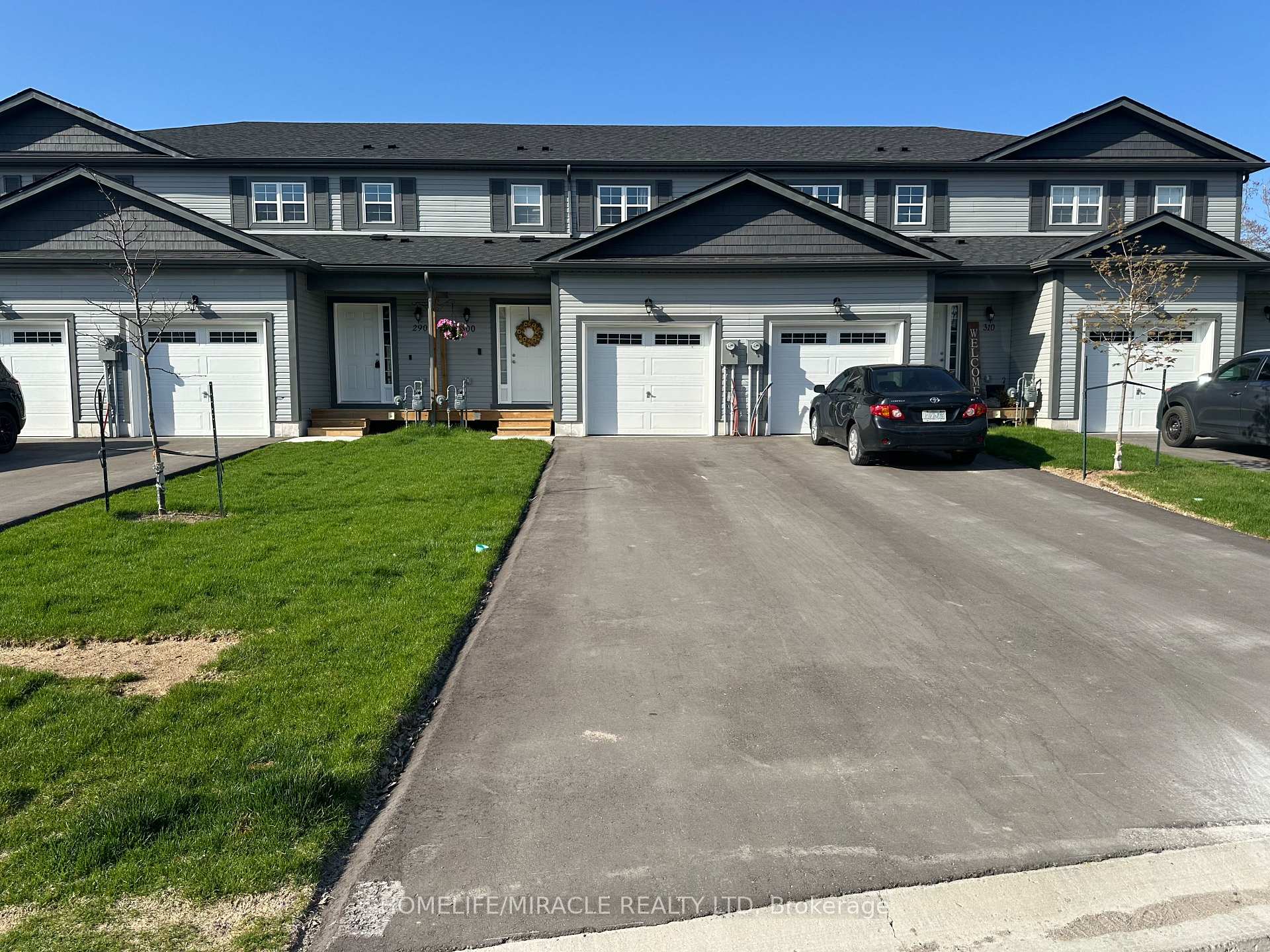 300 daffodil Court, Gravenhurst, ON P1P 0B8