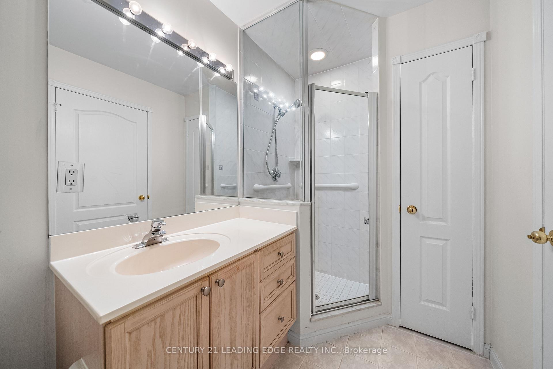 2 Bedrooms Condo at 101 Grandview, Toronto For sale