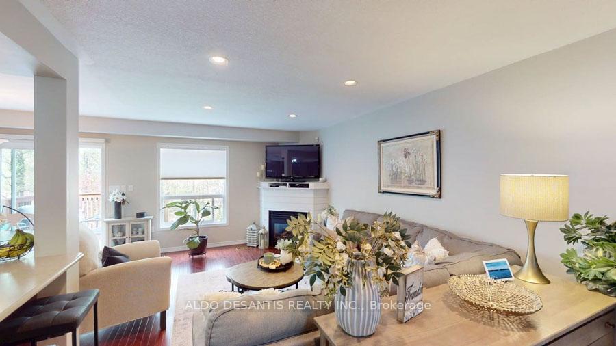3 Bedrooms Condo at 348 Highland, Hamilton For sale