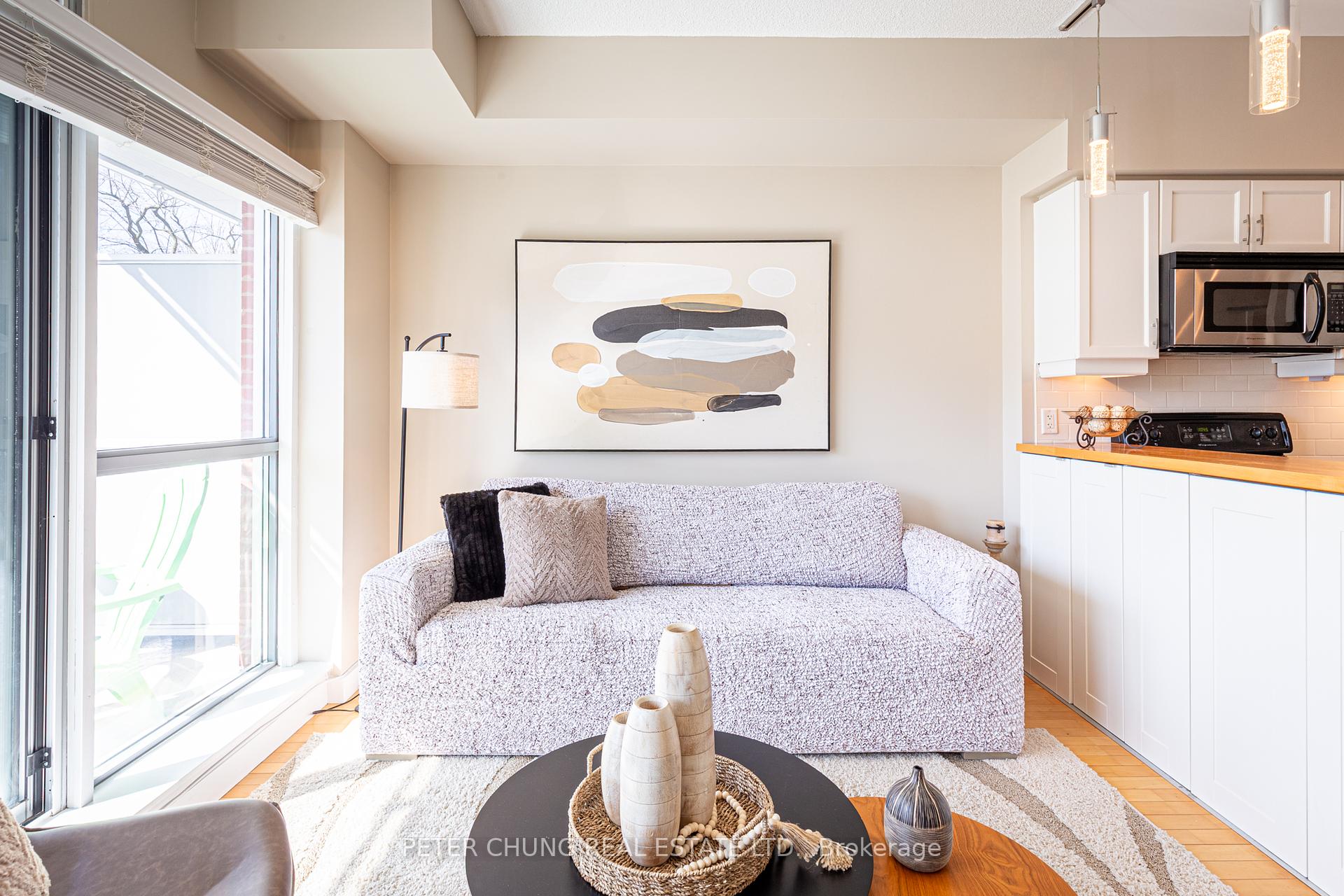 2 Bedrooms Condo at 601 Kingston,  Toronto For sale
