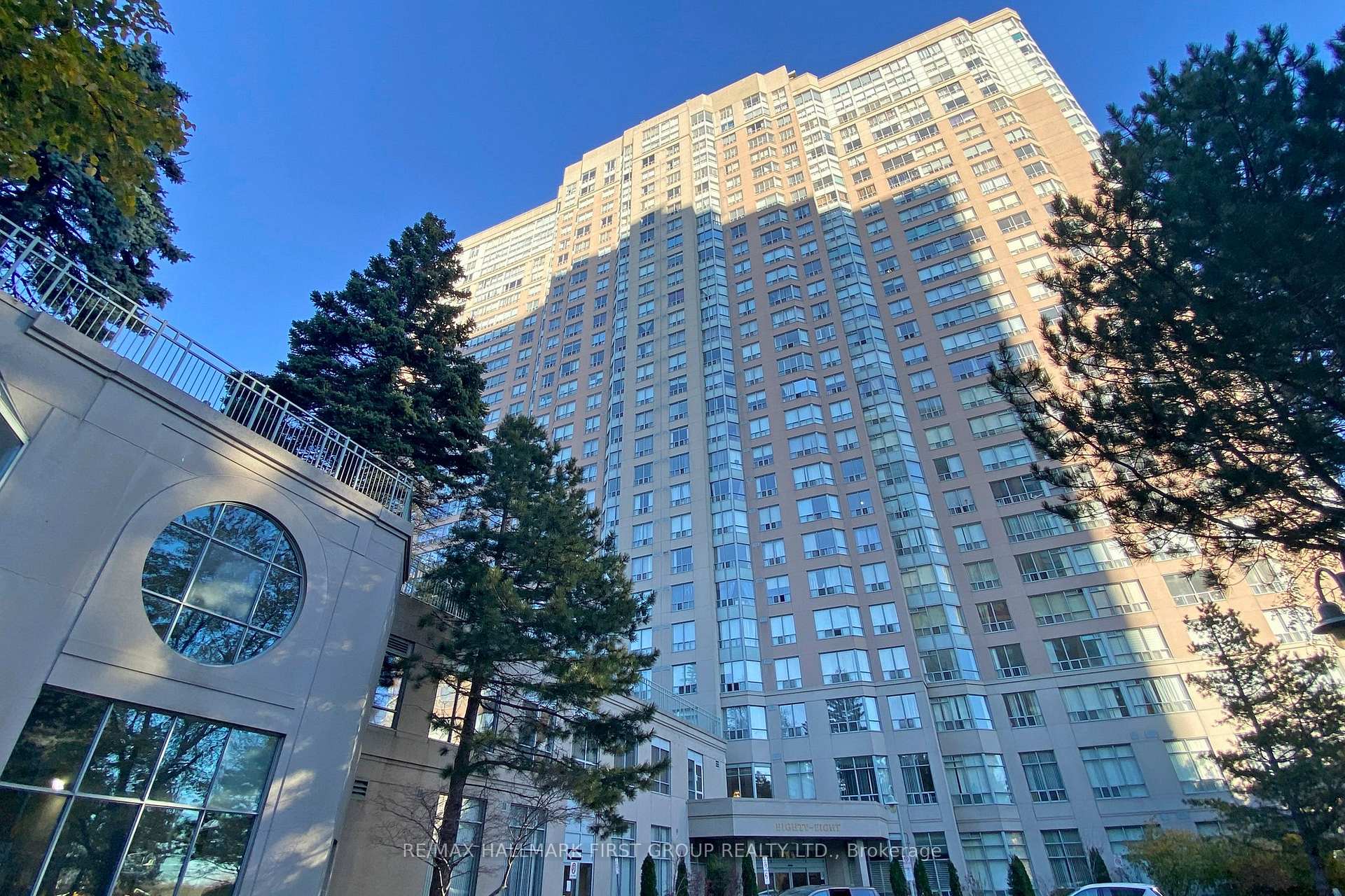 2 Bedrooms Condo at 88 Corporate, Toronto For sale