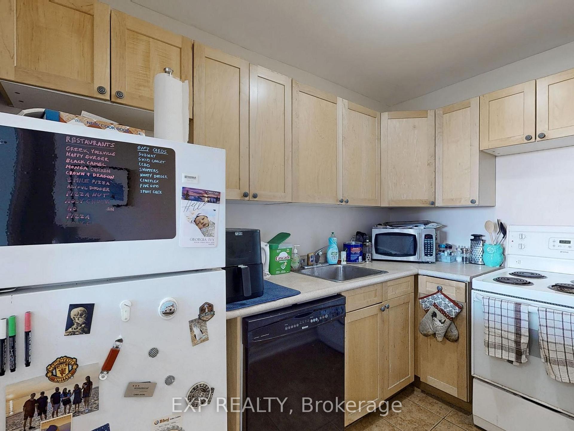 1 Bedroom Condo at 914 Yonge, Toronto For sale