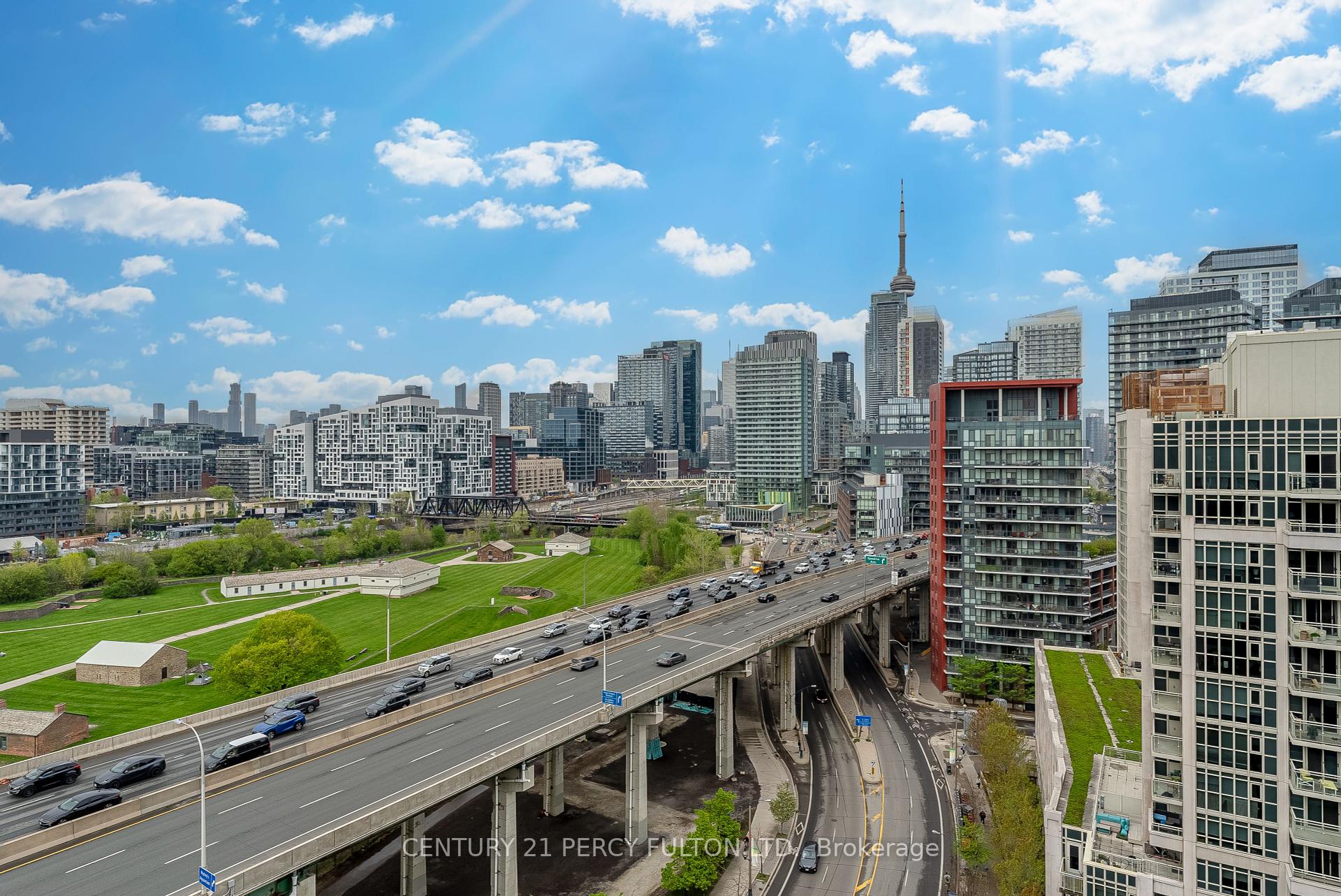 2 Bedrooms Condo at 209 Fort York, Toronto For sale