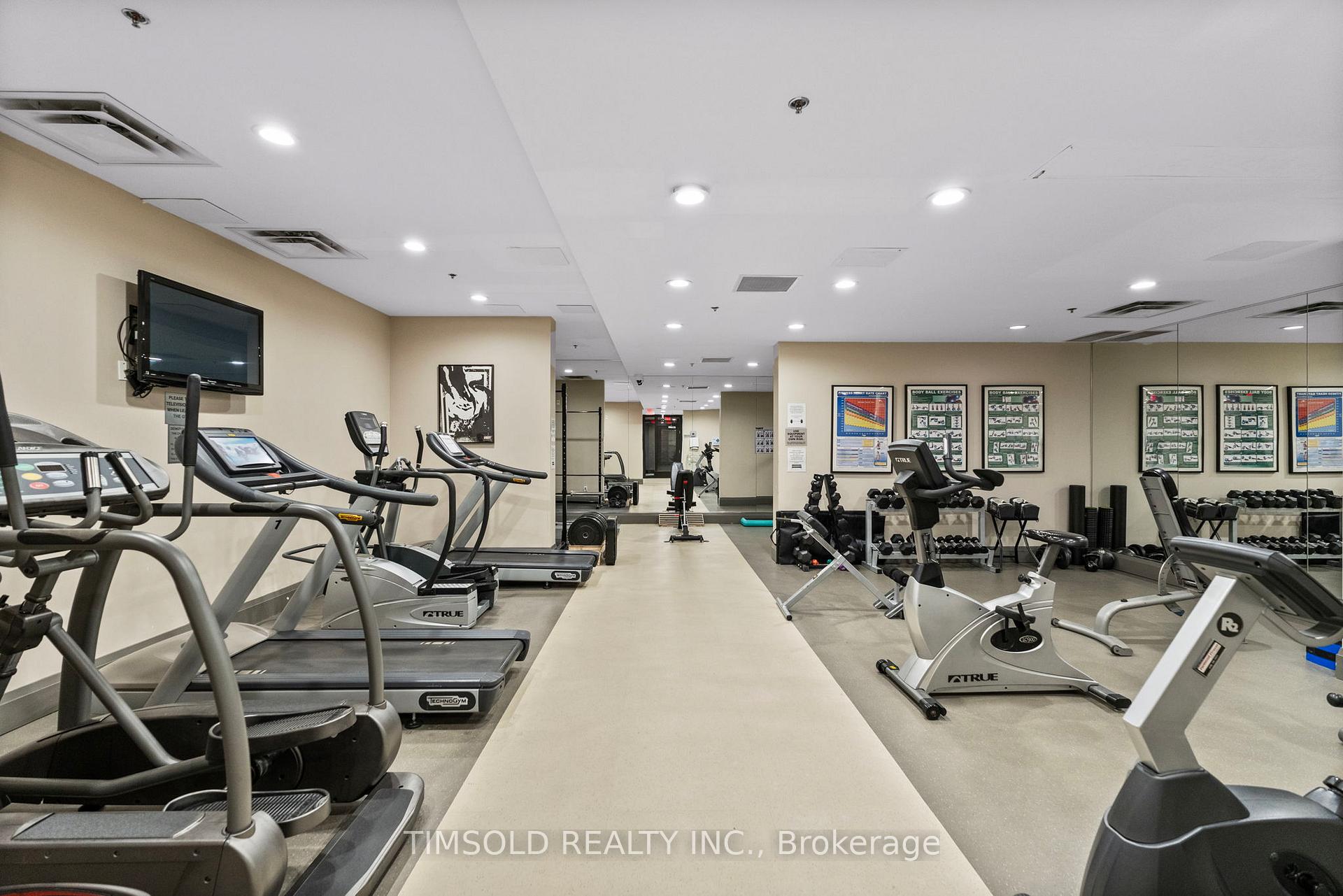 2 Bedrooms Condo at 120 Dallimore, Toronto For sale