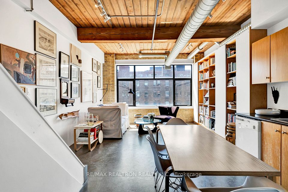 436 Wellington