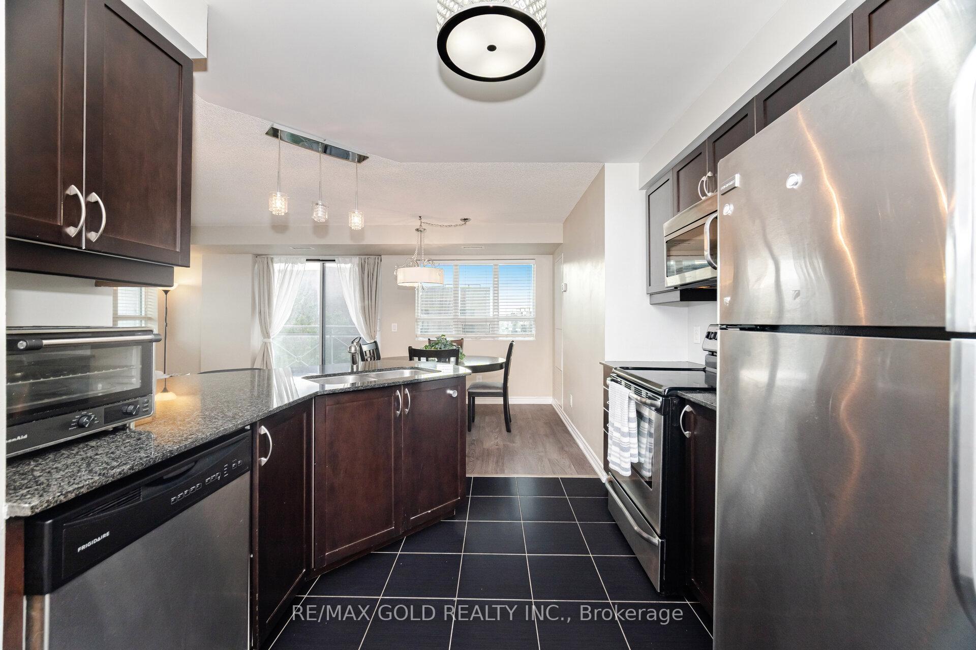 2 Bedrooms Condo at 7730 Kipling, Vaughan For sale