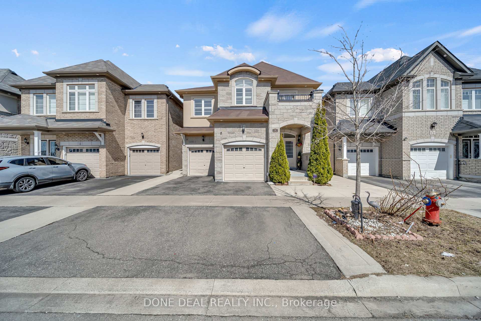 10 Lola Crescent, Brampton, ON L7A 4J7