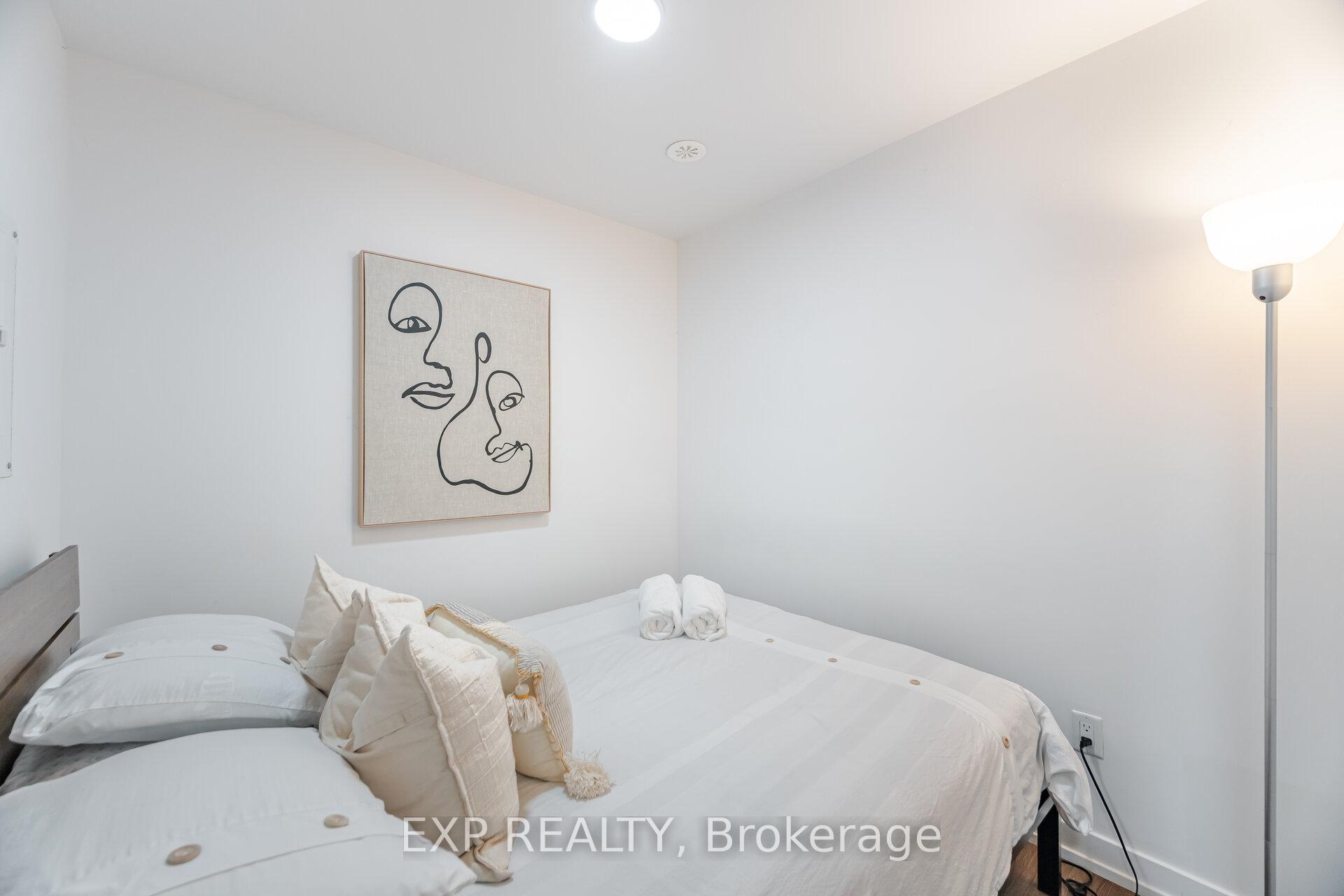 2 Bedrooms Condo at 867 Wilson, Toronto For sale