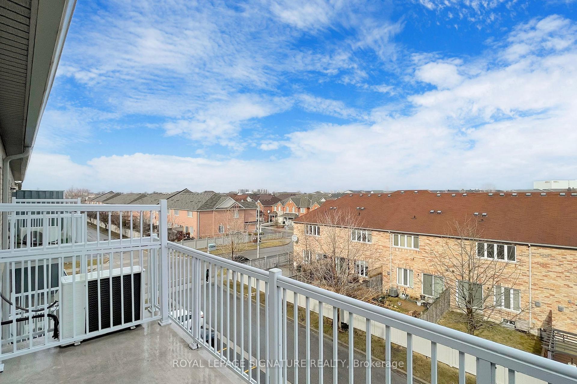 4 Bedrooms Condo at 649D Warden, Toronto For sale