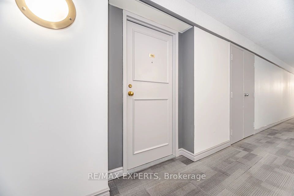 https://trreb-image.ampre.ca/hPeQjScYBZLSNM4uGNndzF2IvjyFPHvb_GSYW_fOxL4/rs:fit:960:960/wm:.5:so:0:50:.4/wmsh:10/wmt:PHNwYW4gZm9yZWdyb3VuZD0nd2hpdGUnIGZvbnQ9JzY4Jz5SRS9NQVggRVhQRVJUUywgQnJva2VyYWdlPC9zcGFuPg/L3RycmViL2xpc3RpbmdzLzQwLzg2LzA2LzA0L3AvYTY1ZDk5OWYtOGFhNi00YTRiLTgyOTAtMzE5ZGQ0MzdiOThiLmpwZw.jpg