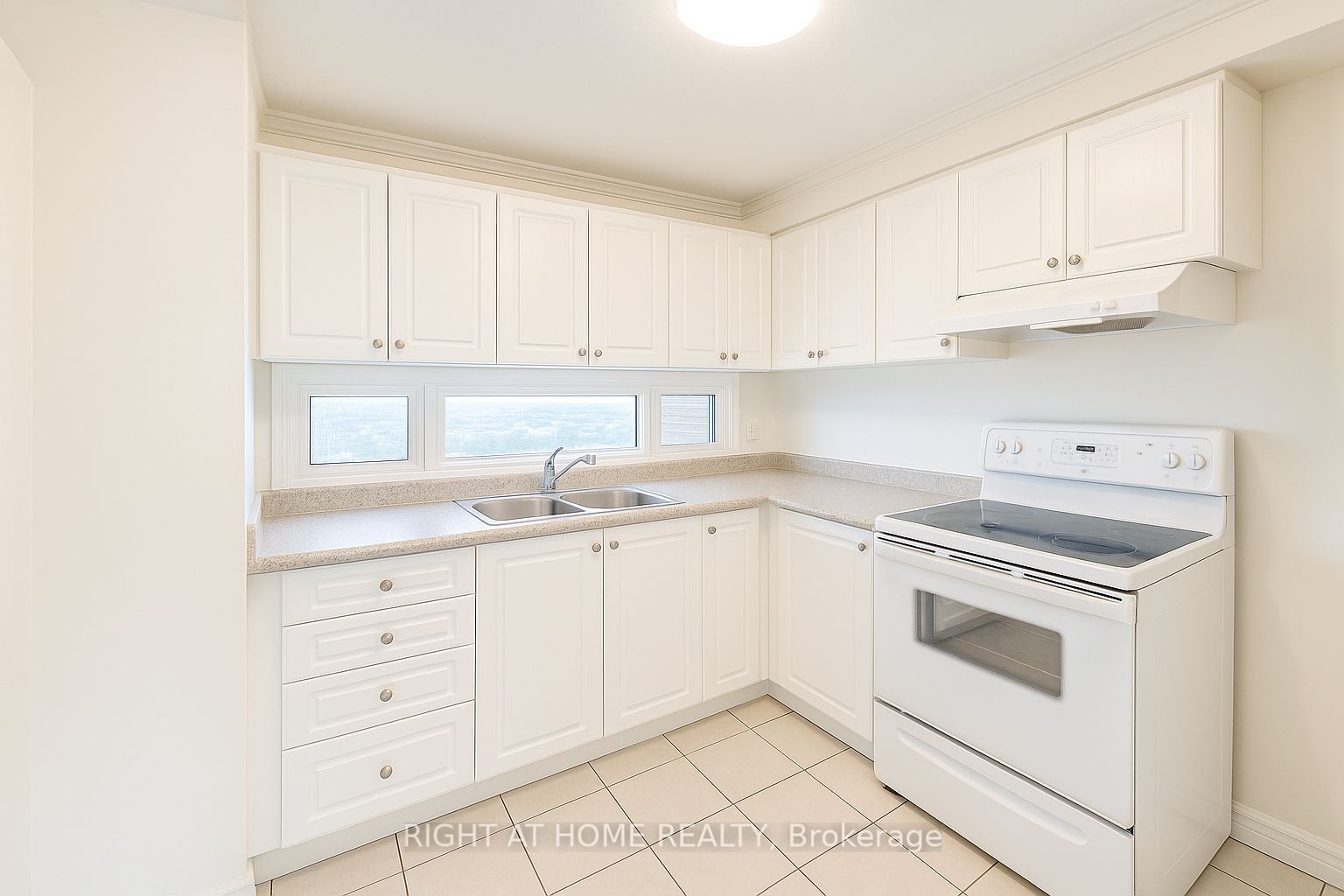 4645 Jane Street, #723