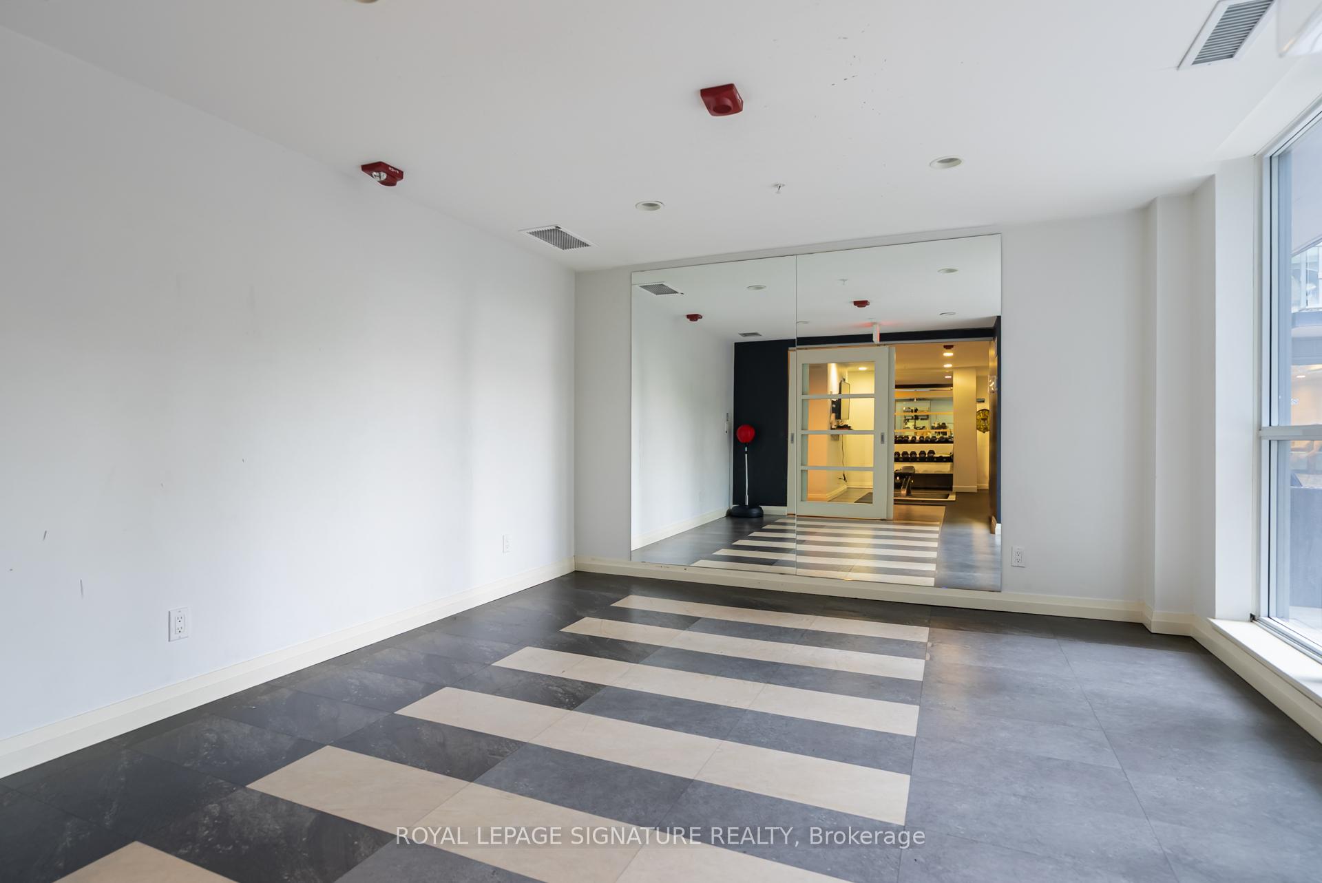2 Bedrooms Condo at 15 James Finlay, Toronto For sale