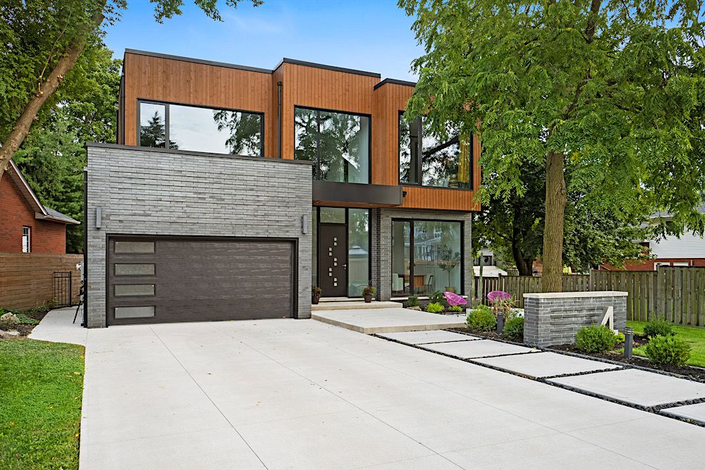 4 Faircrest Drive Hamilton Ontario L0R 2H1