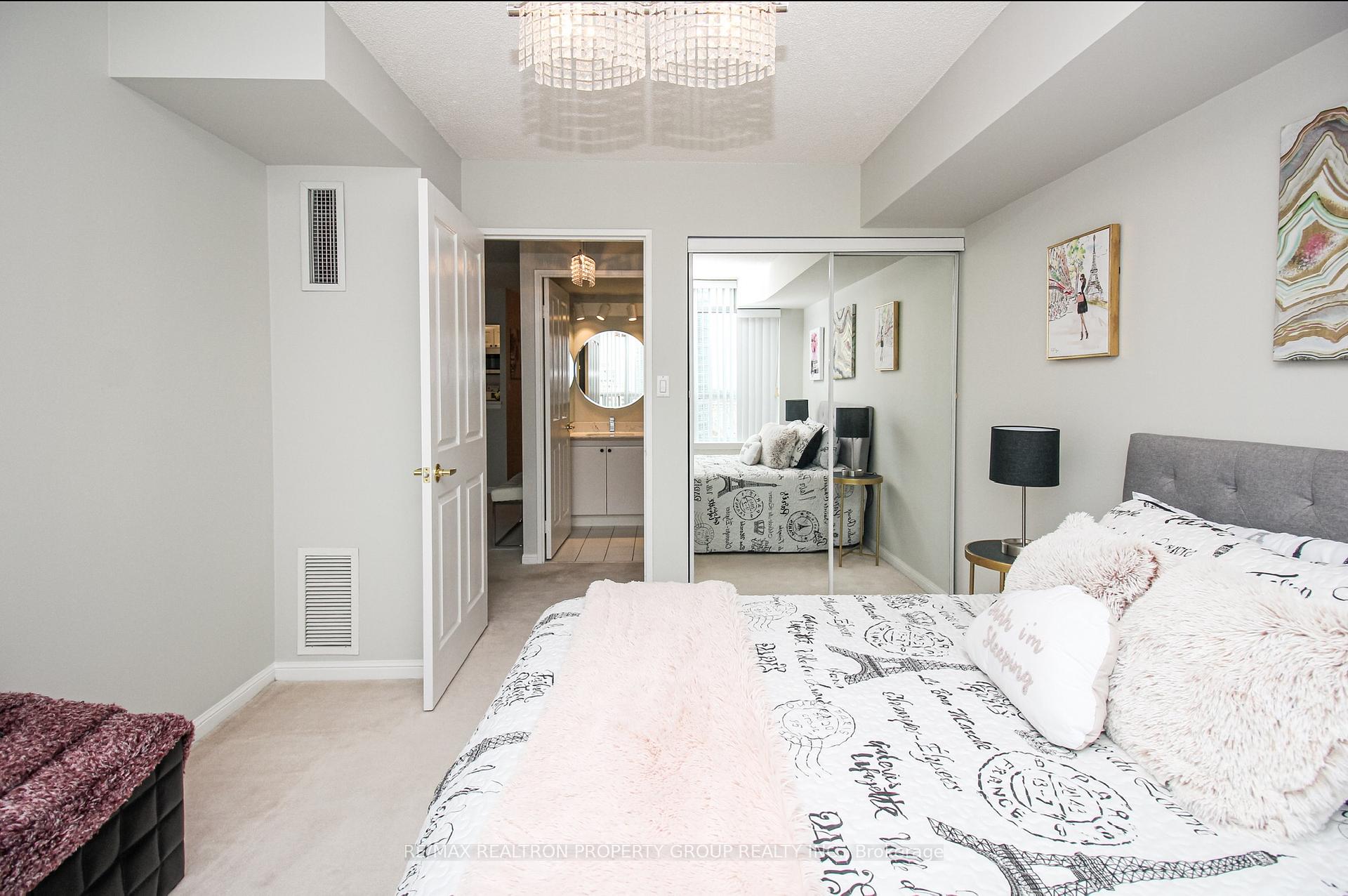 2 Bedrooms Condo at 88 Corporate, Toronto For sale