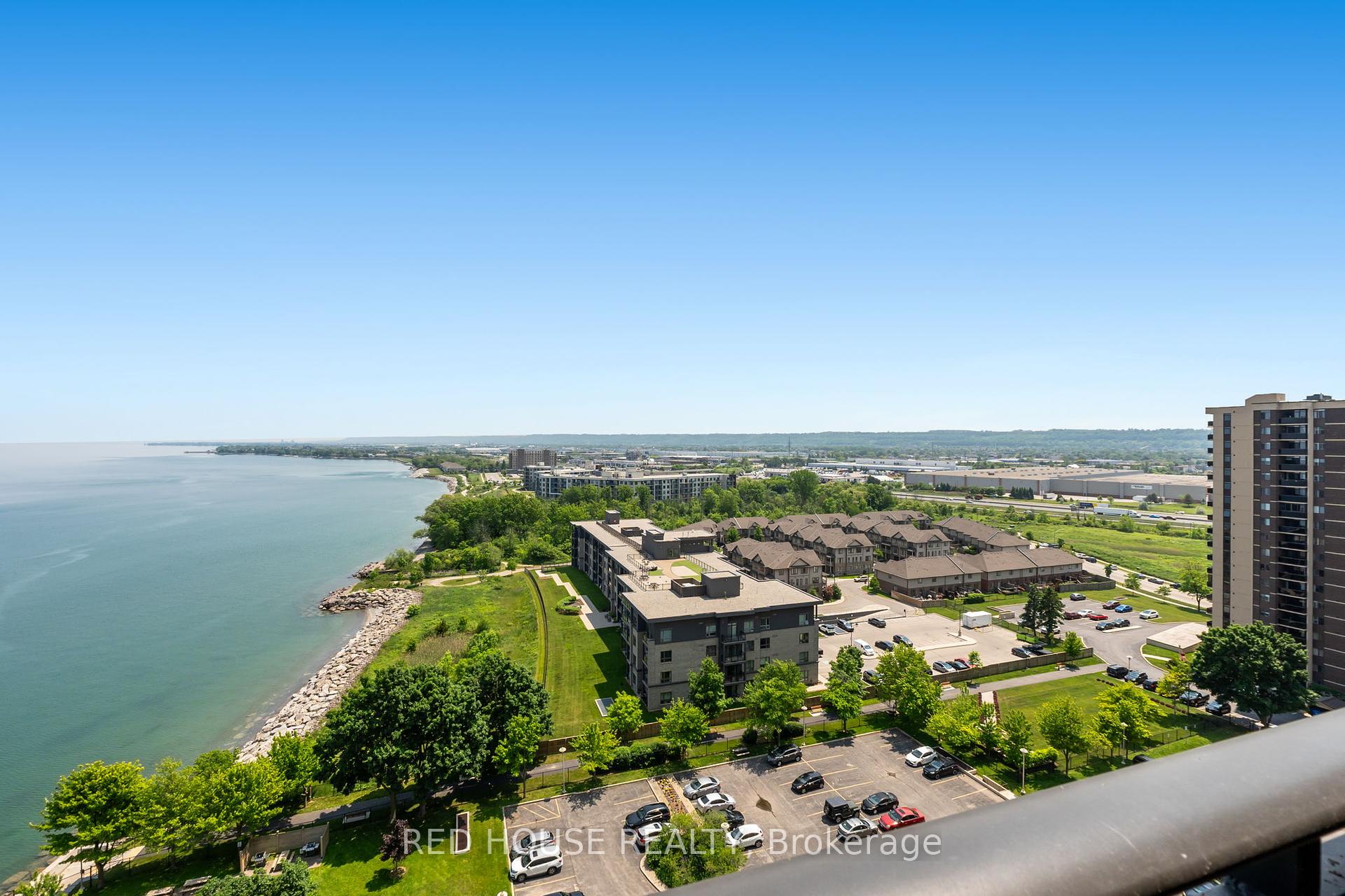 3 Bedrooms Condo at 500 Green, Hamilton For sale