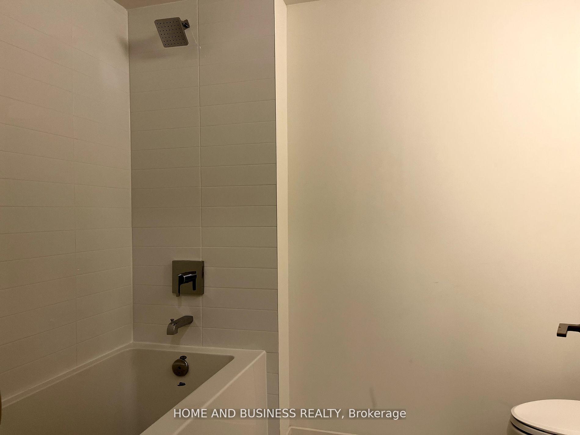 3 Bedrooms Condo at 859 The Queensway,  Toronto For sale