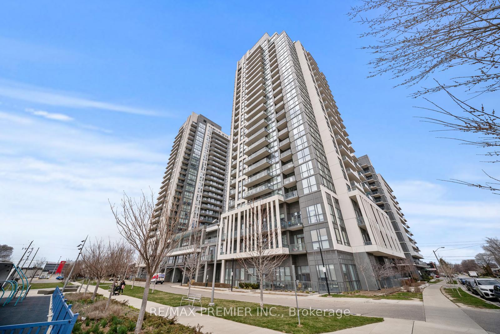 2 Bedrooms Condo at 15 Zorra,  Toronto For sale