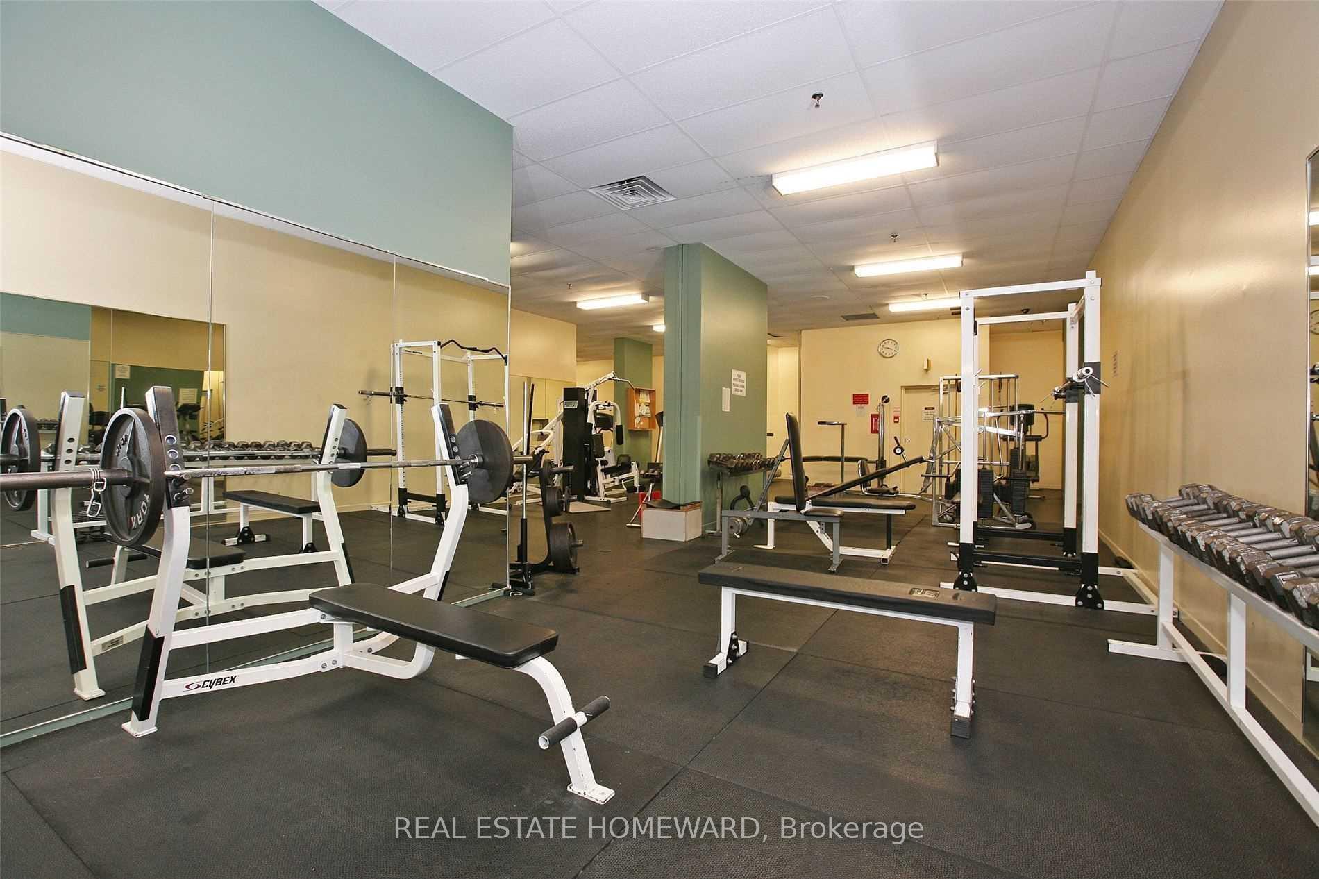 2 Bedrooms Condo at 77 Maitland, Toronto For sale