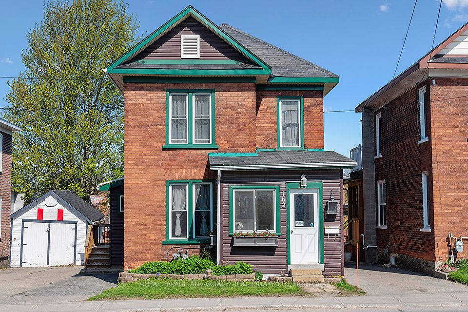 162 Chambers Street, Smiths Falls, ON K7A 2Z4