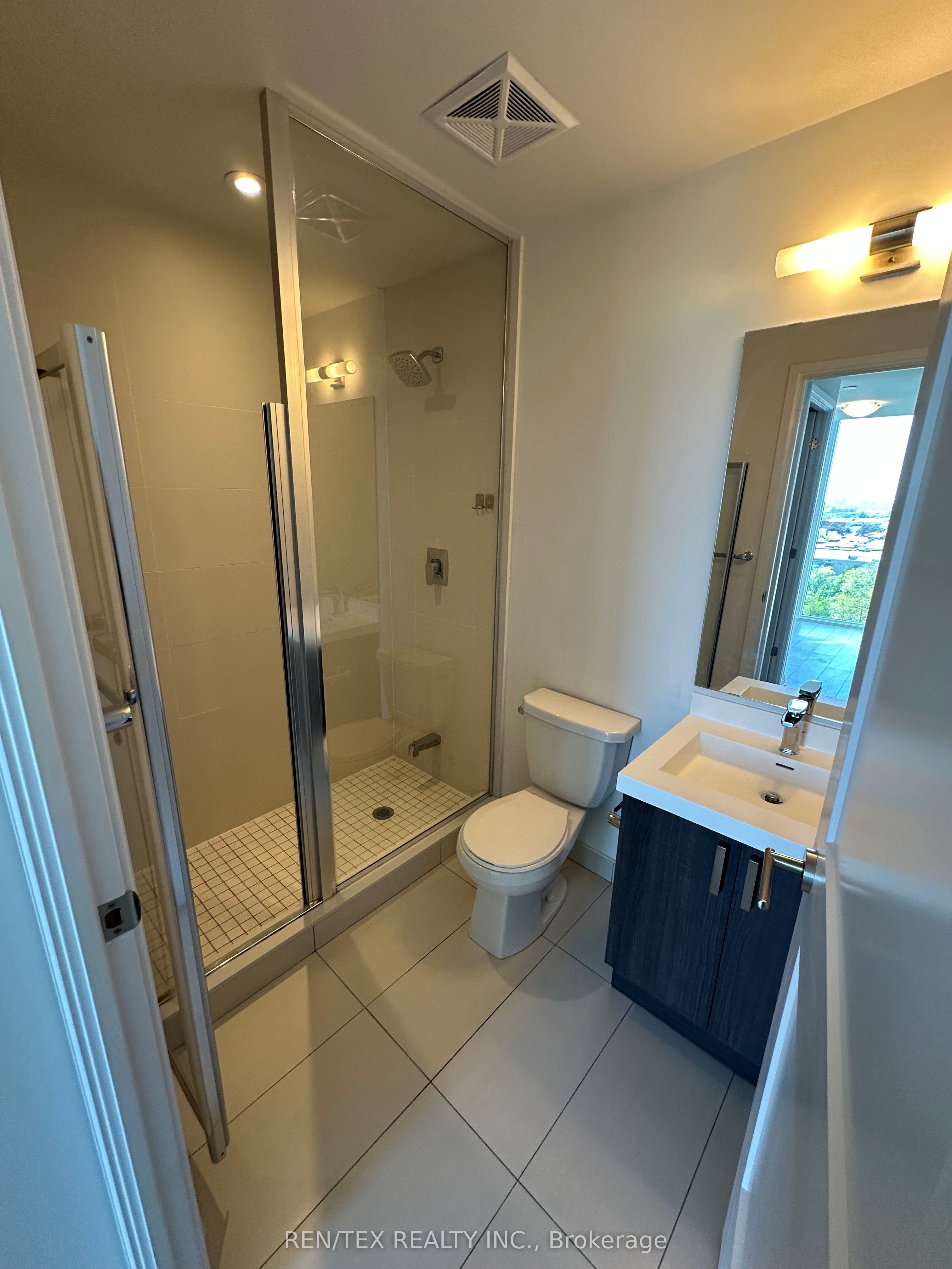 7895 Jane Street, #903