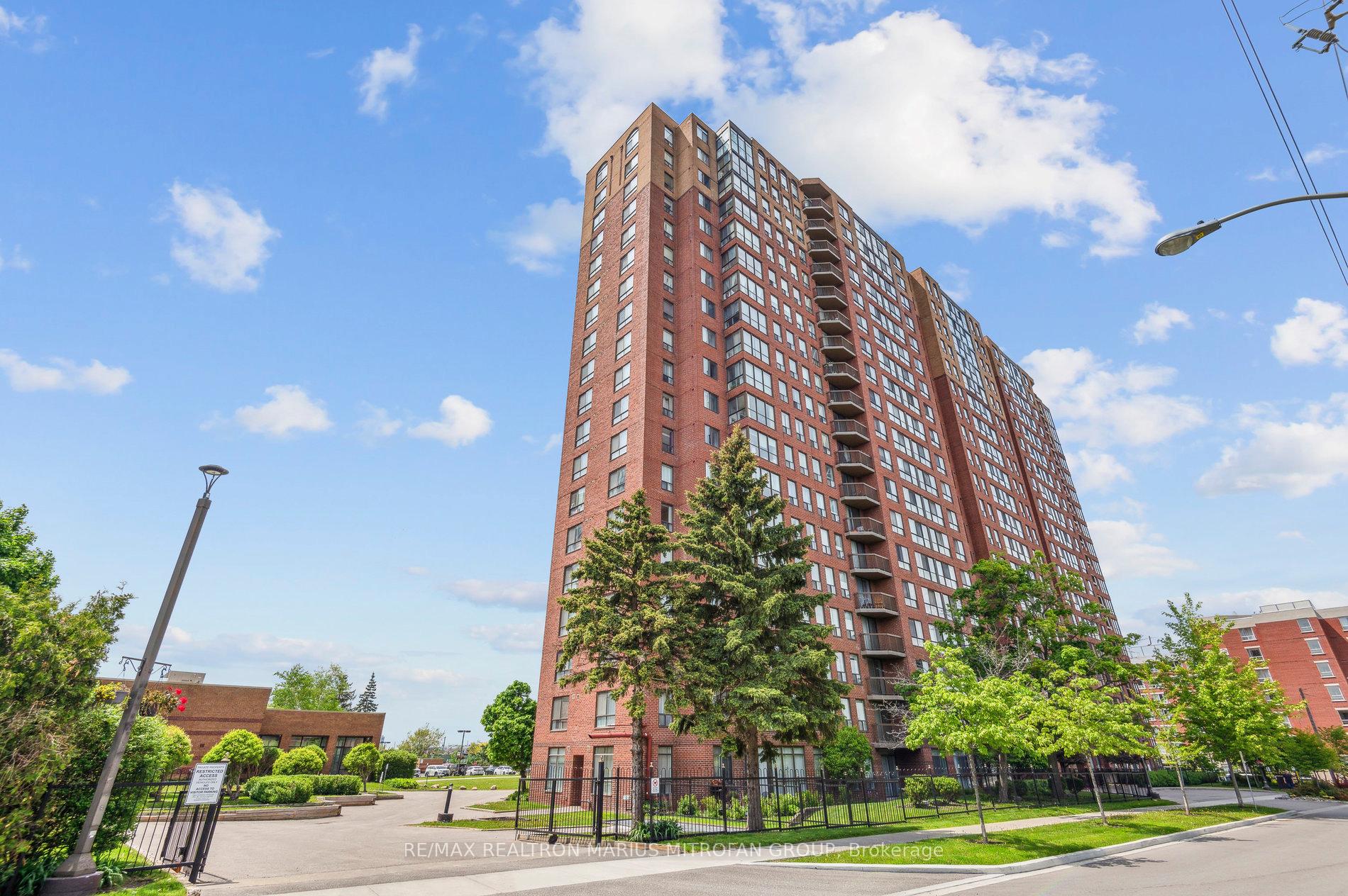 2 Bedrooms Condo at 330 Mccowan, Toronto For sale