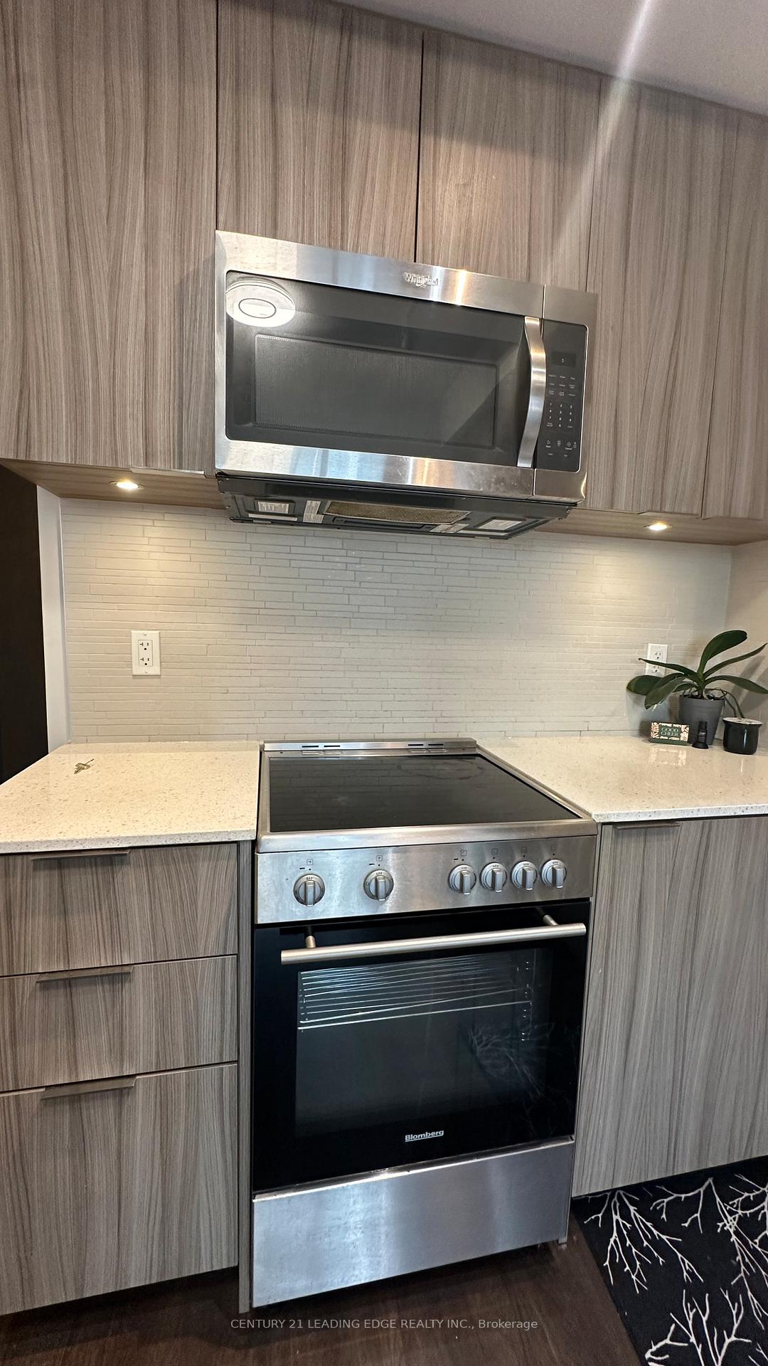2 Bedrooms Condo at 50 FOREST MANOR,  Toronto For sale