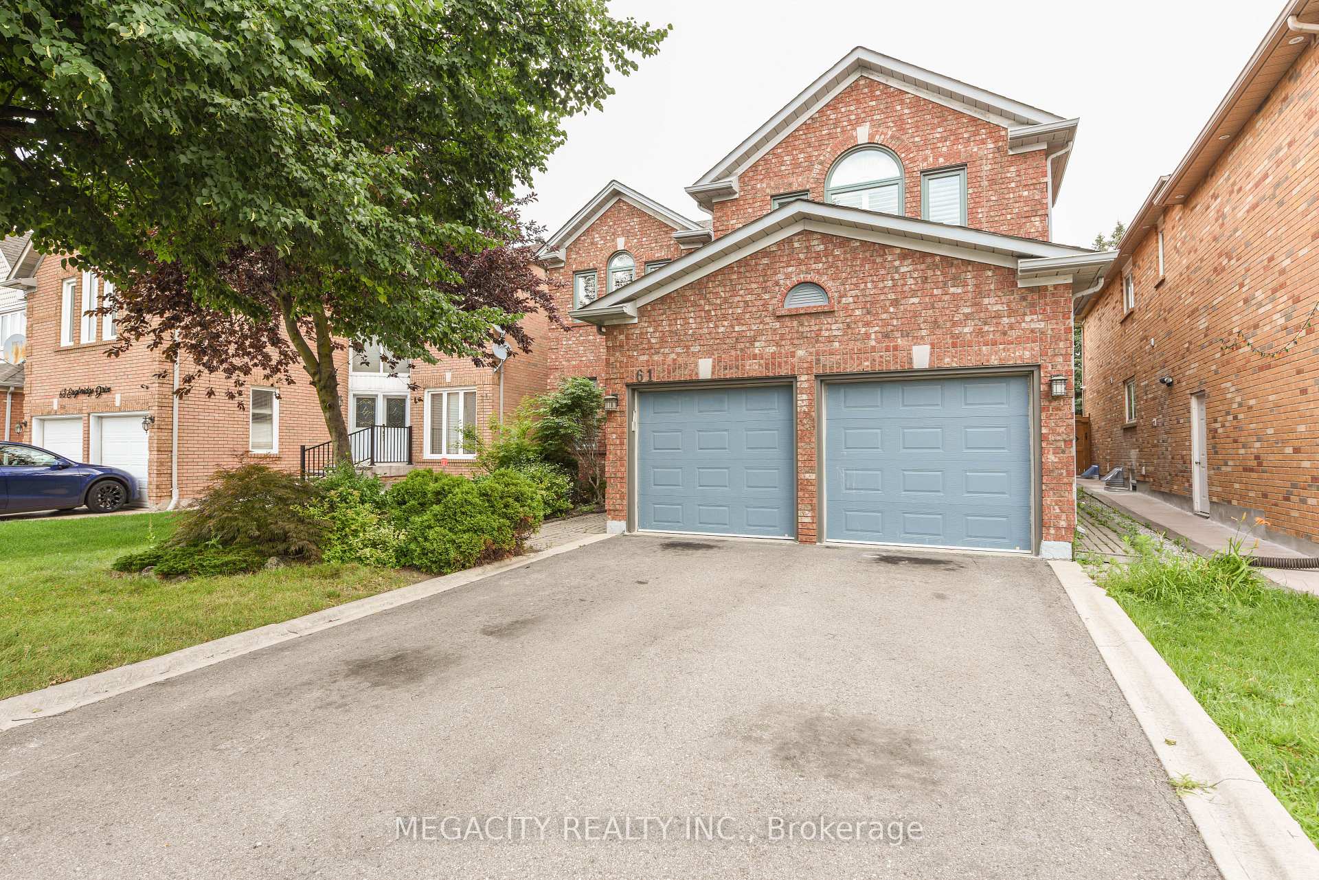 61 Eagleridge Drive, Brampton, ON L6R 1E8 ; MLS ID: W12187566