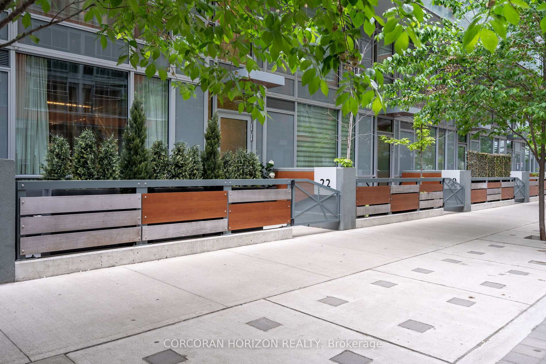 4 Bedrooms Condo at 30 Nelson, Toronto For sale