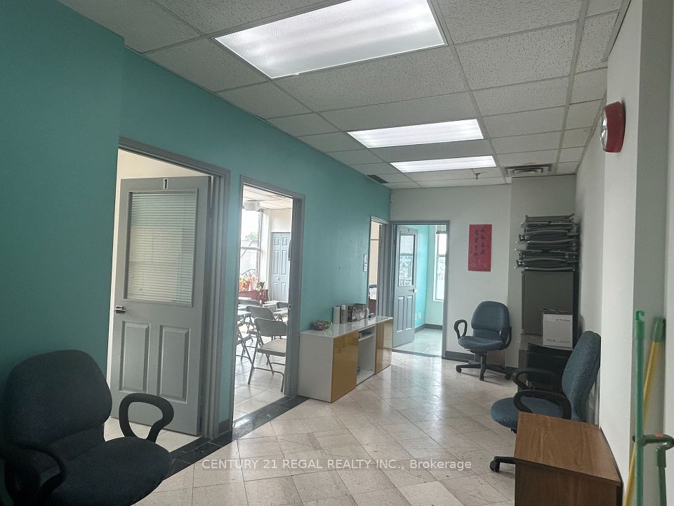 280 Spadina