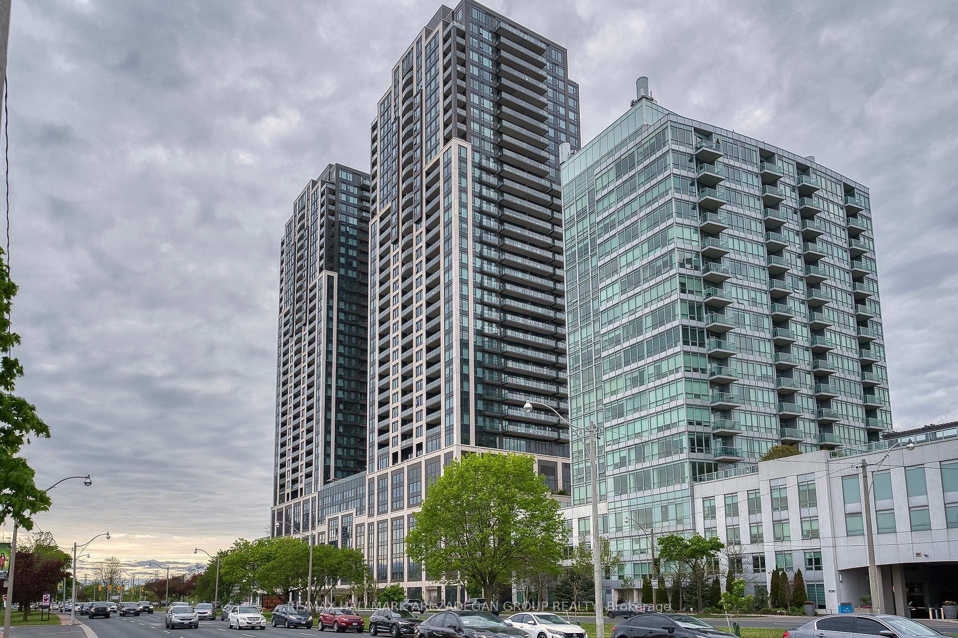 3 Bedrooms Condo at 1926 Lake Shore, Toronto For sale