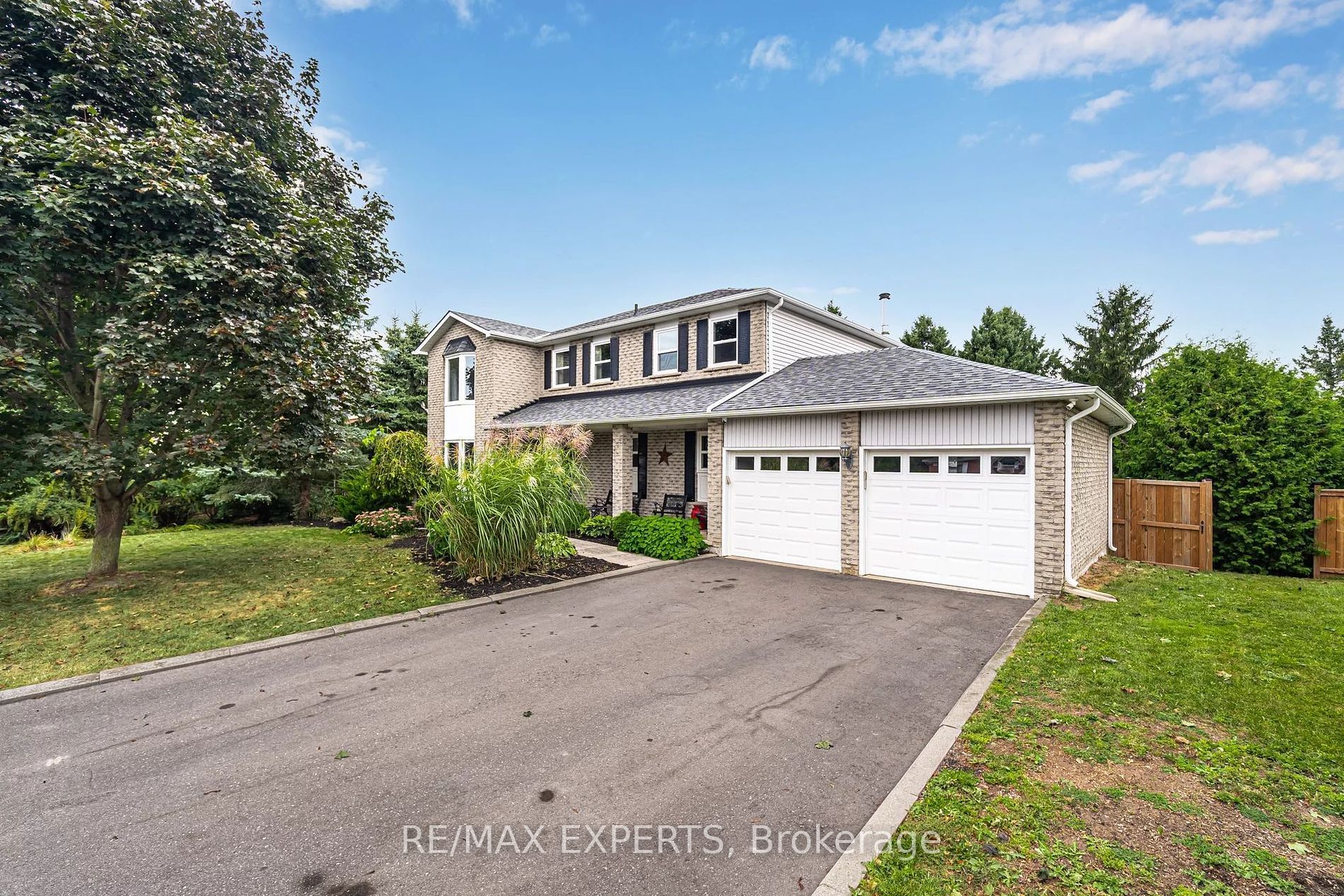 37 Erinlea Crescent