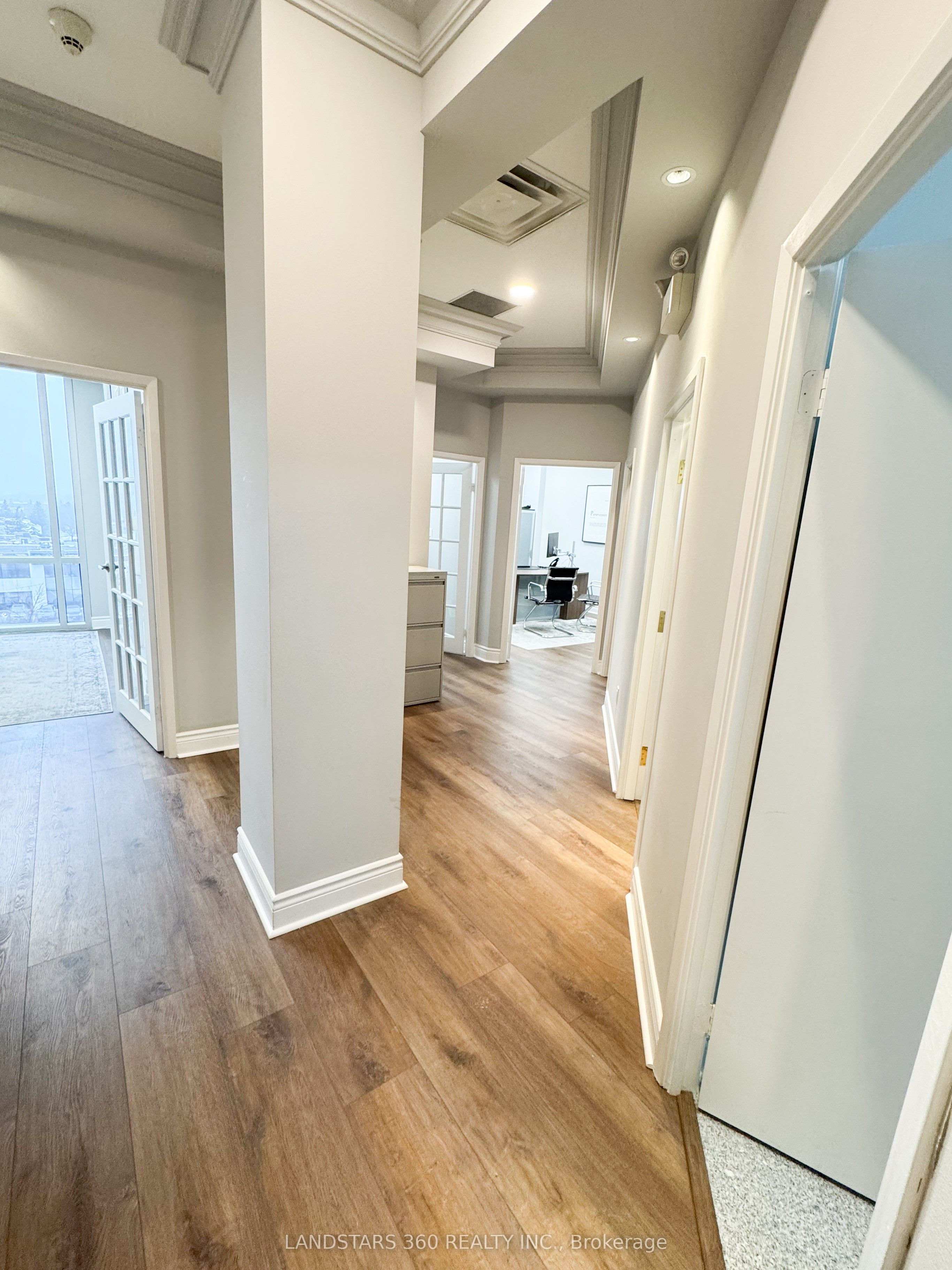 9140 Leslie Street, #407